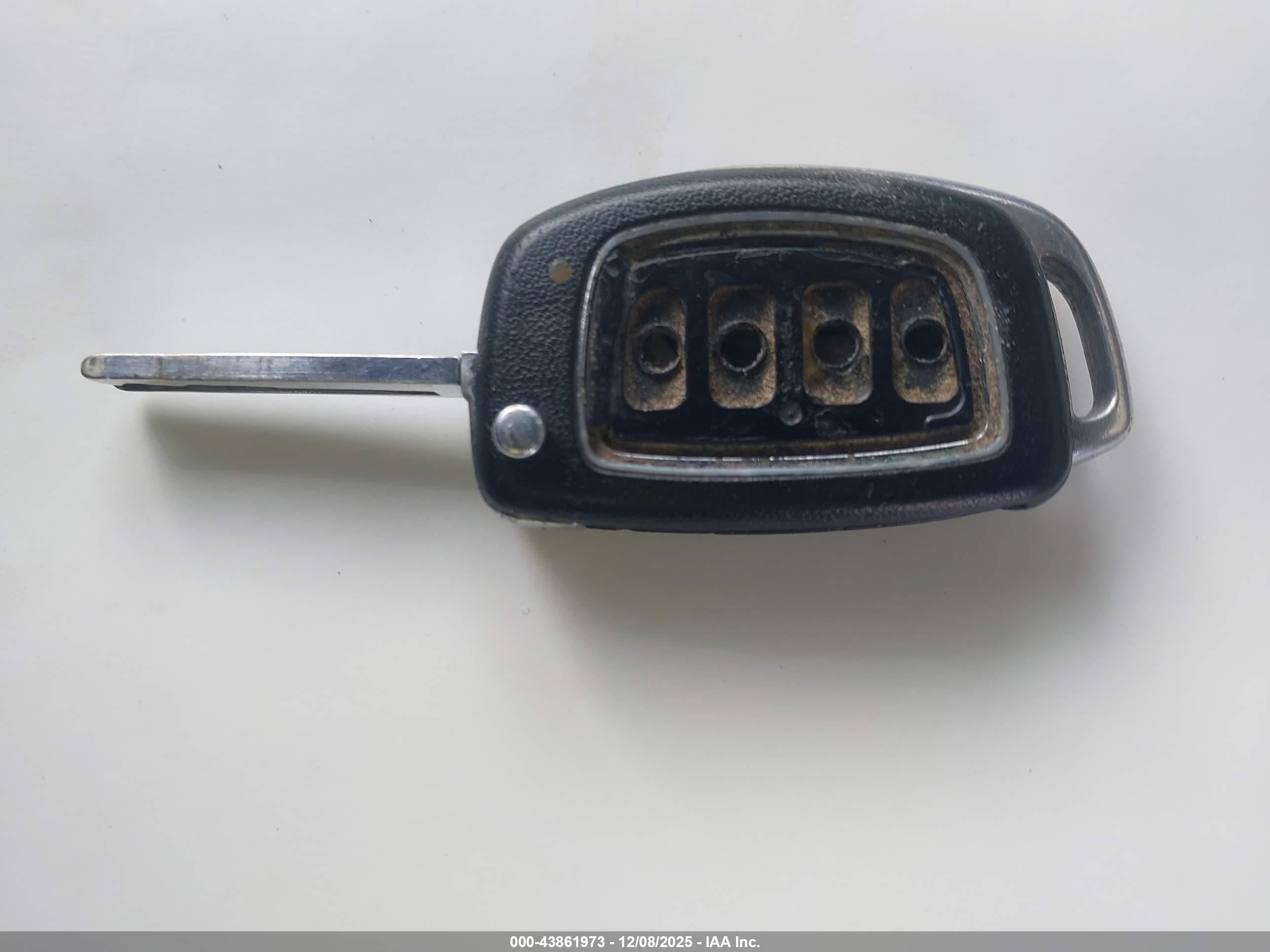 HYUNDAI SANTA image 11