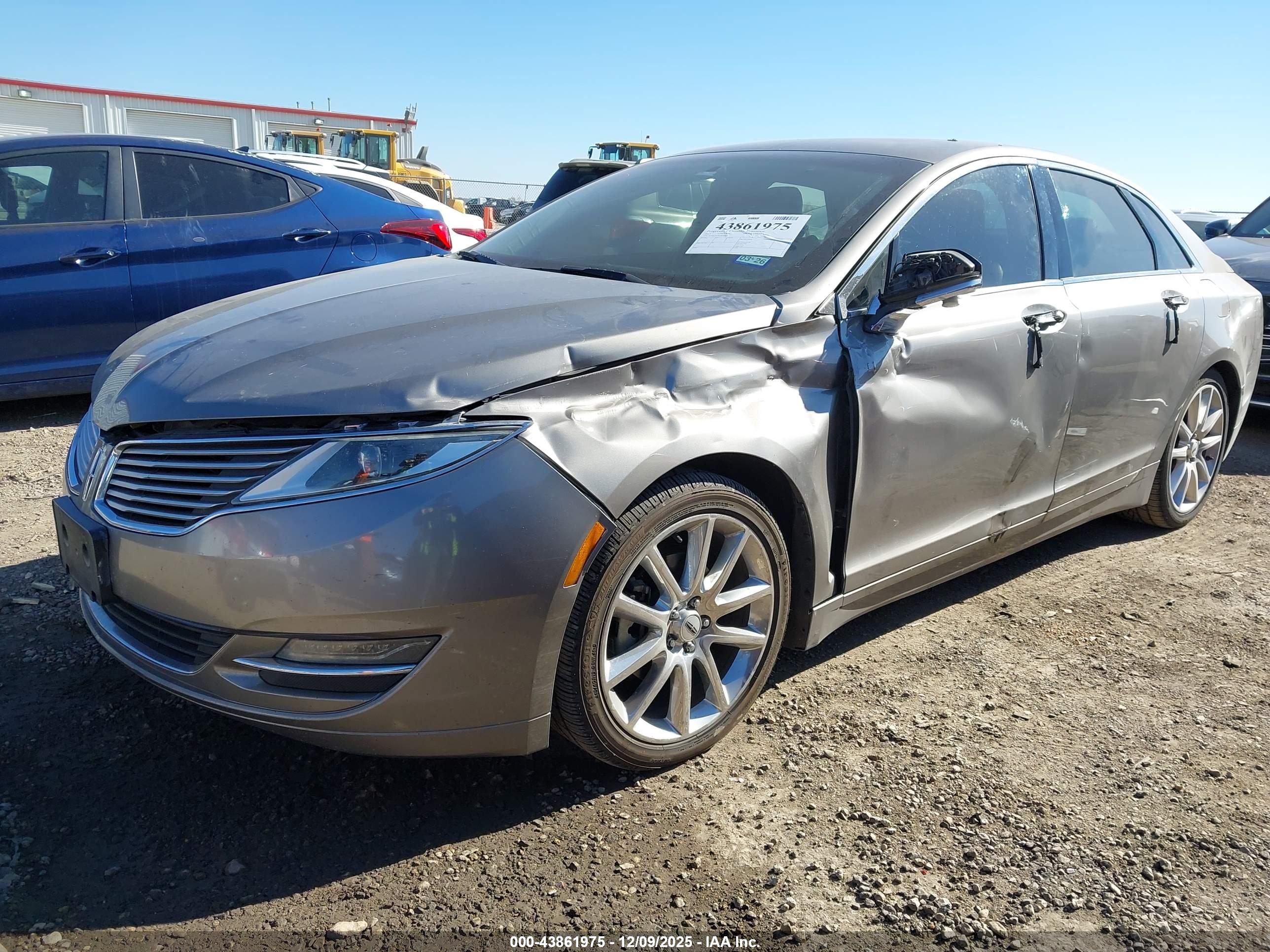 LINCOLN MKZ image 2