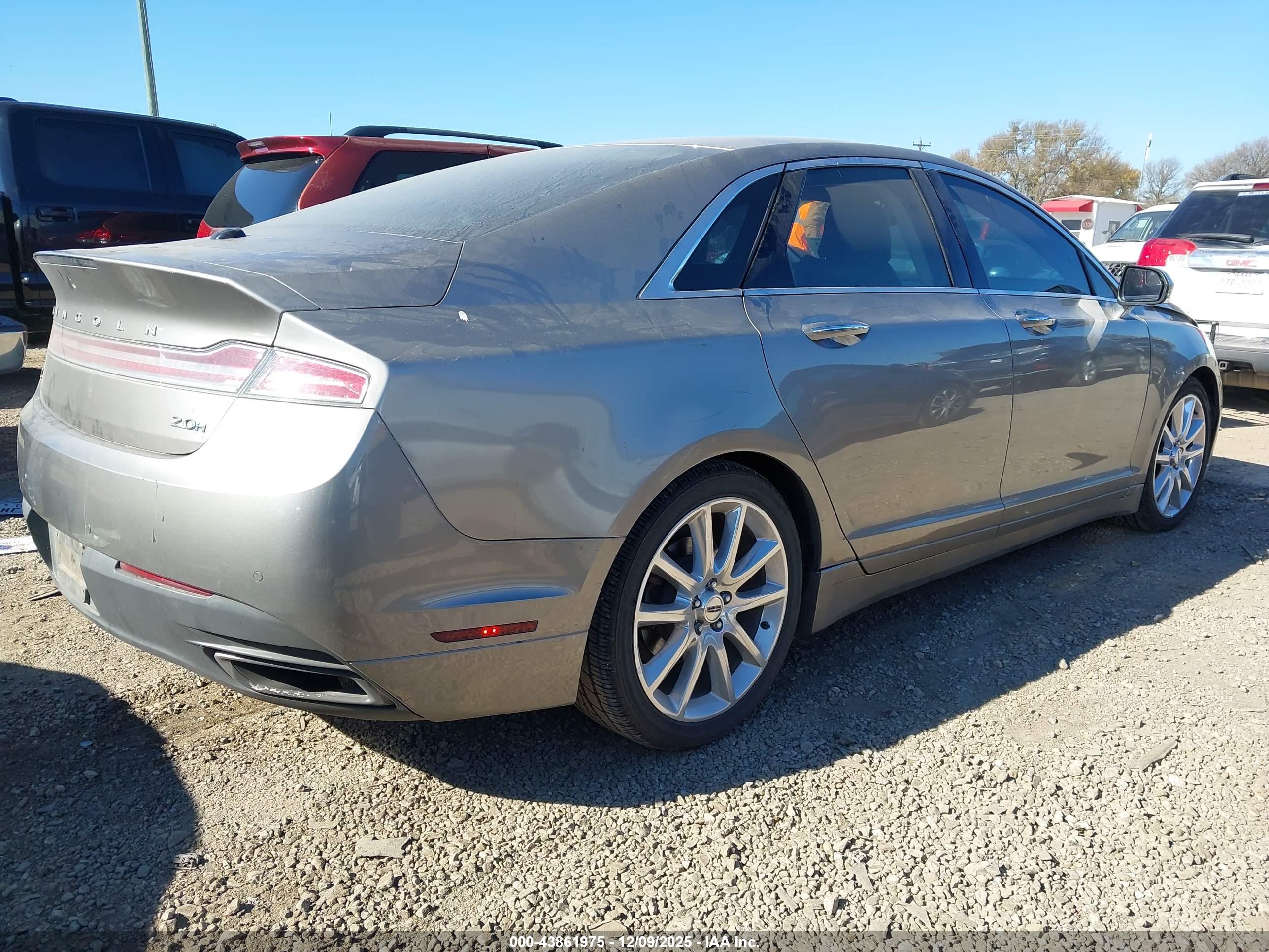 LINCOLN MKZ image 4