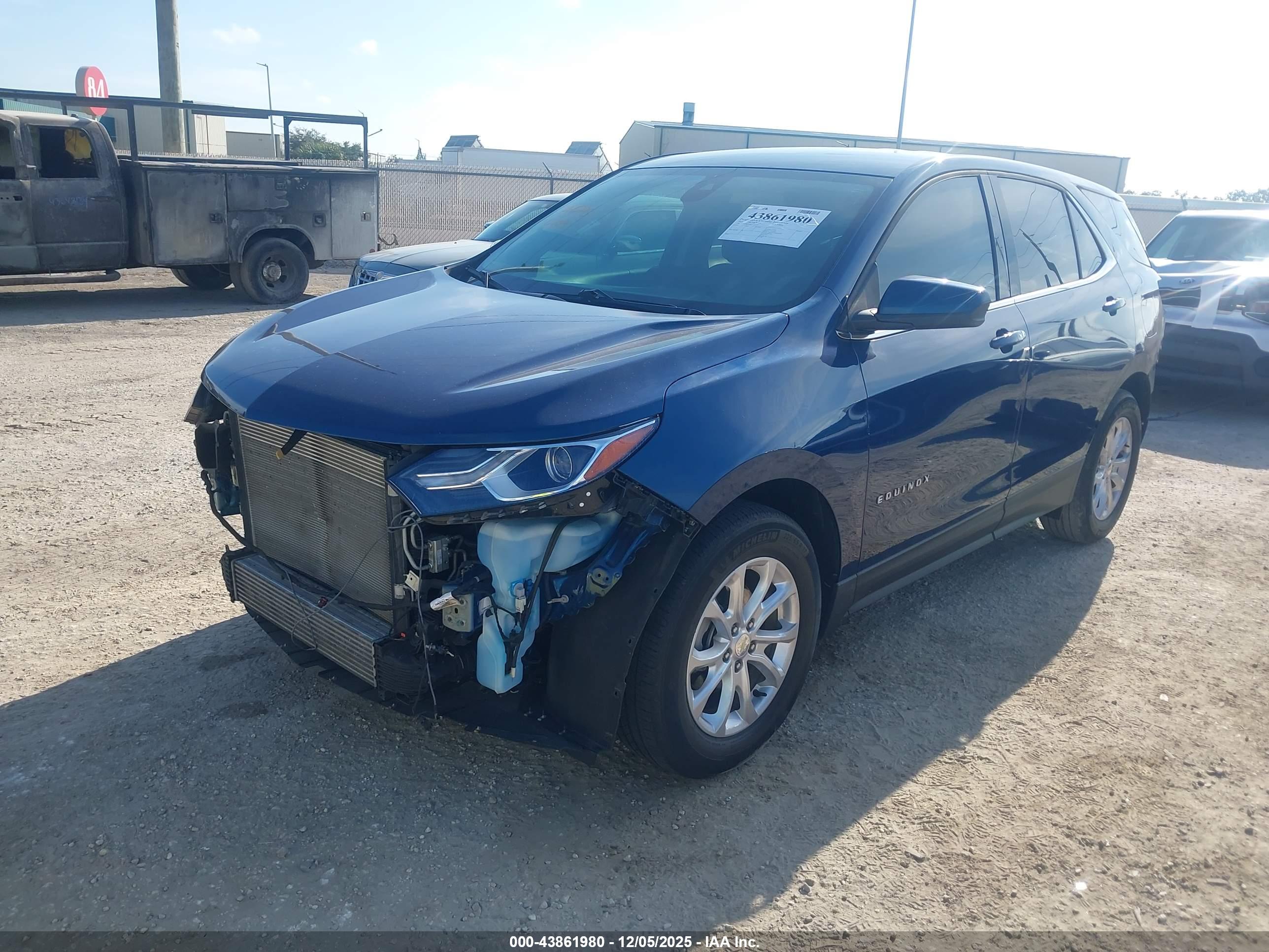 CHEVROLET EQUINOX image 2