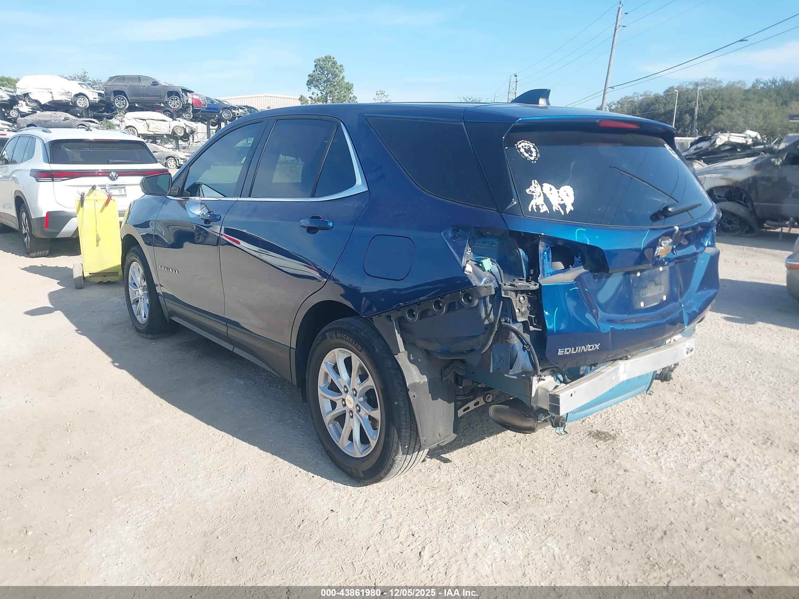 CHEVROLET EQUINOX image 3