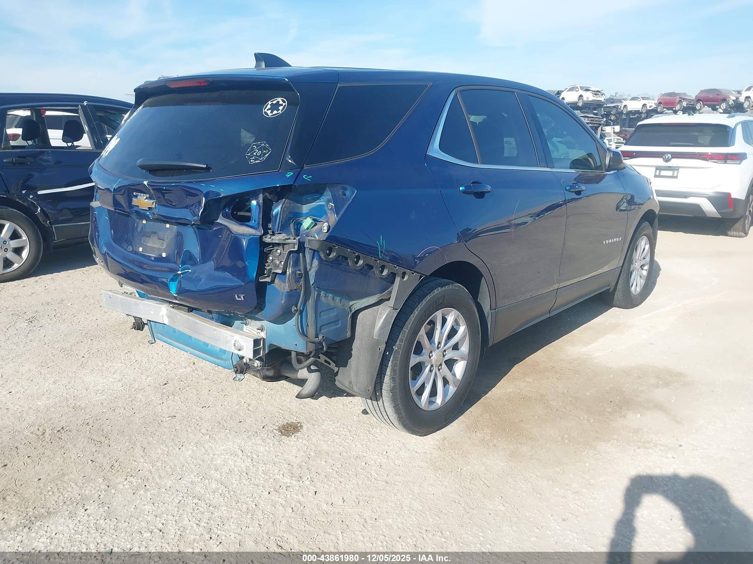 CHEVROLET EQUINOX image 4
