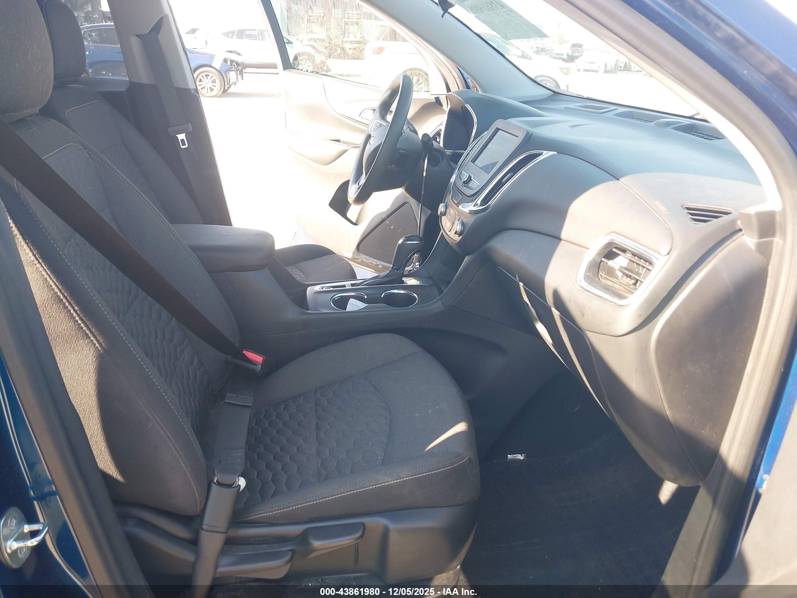 CHEVROLET EQUINOX image 5