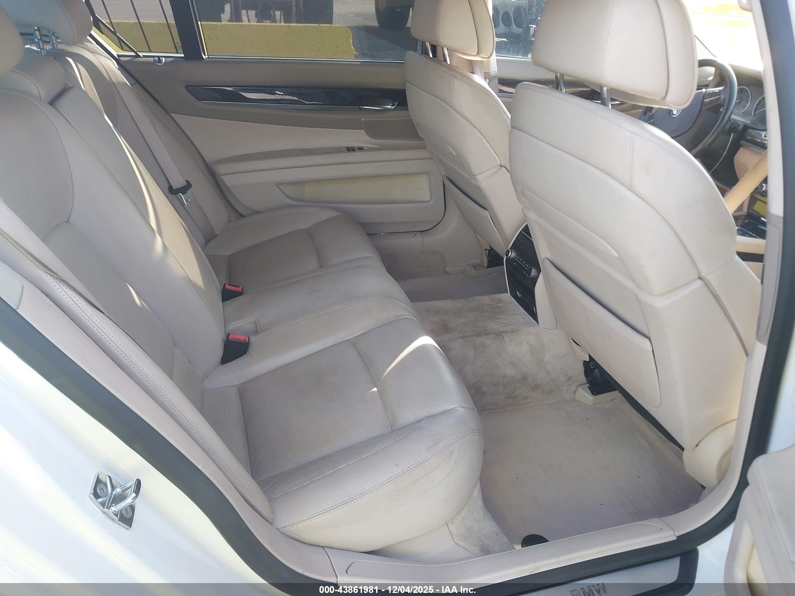 BMW 750LI image 8