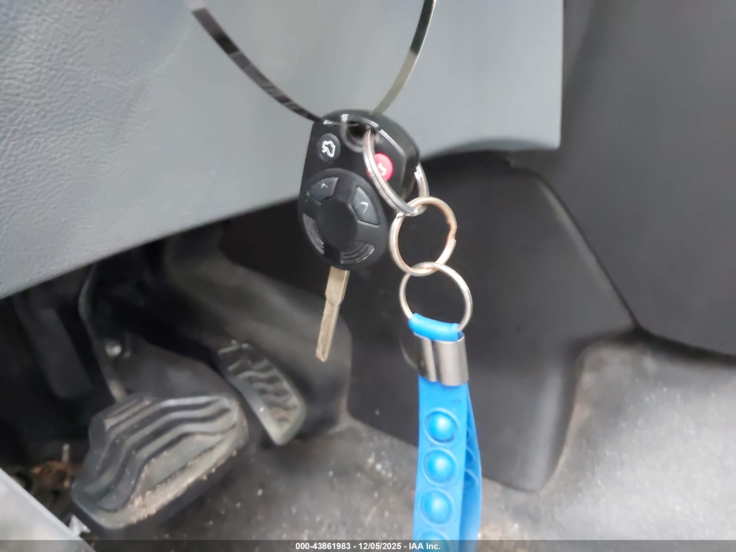 FORD TRANSIT-250 image 11