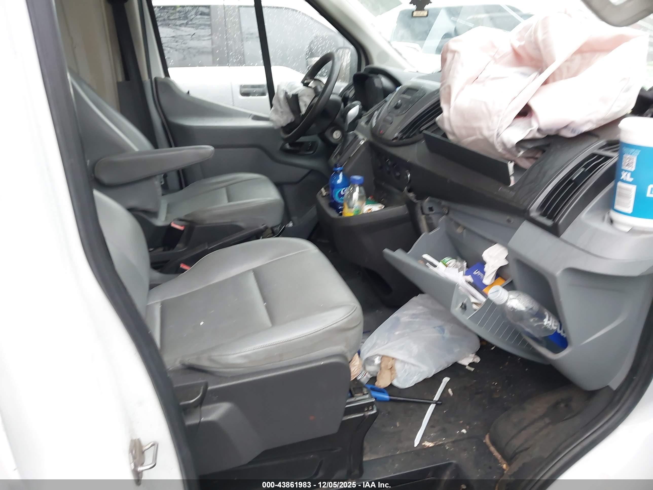 FORD TRANSIT-250 image 5