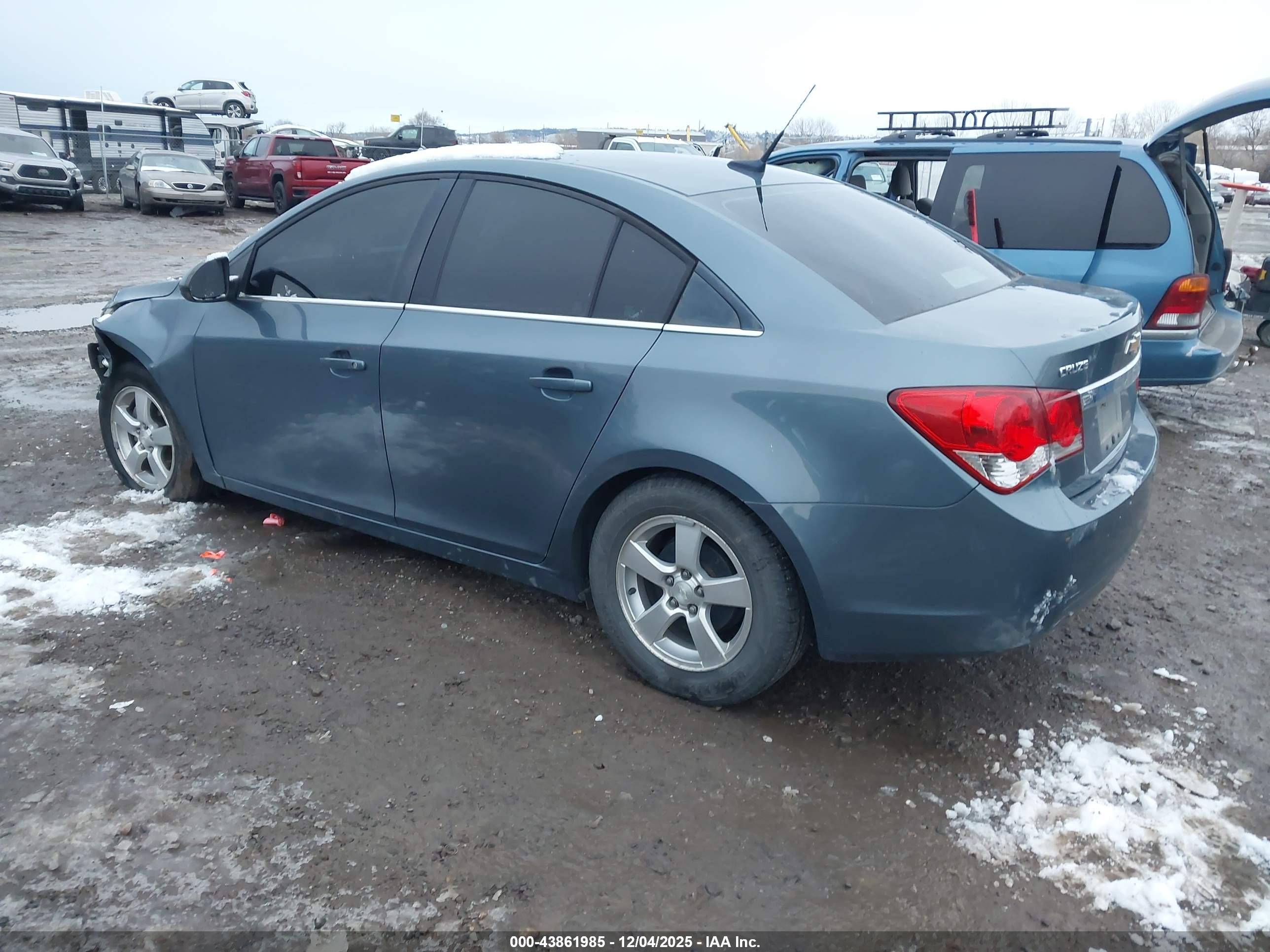 CHEVROLET CRUZE image 3