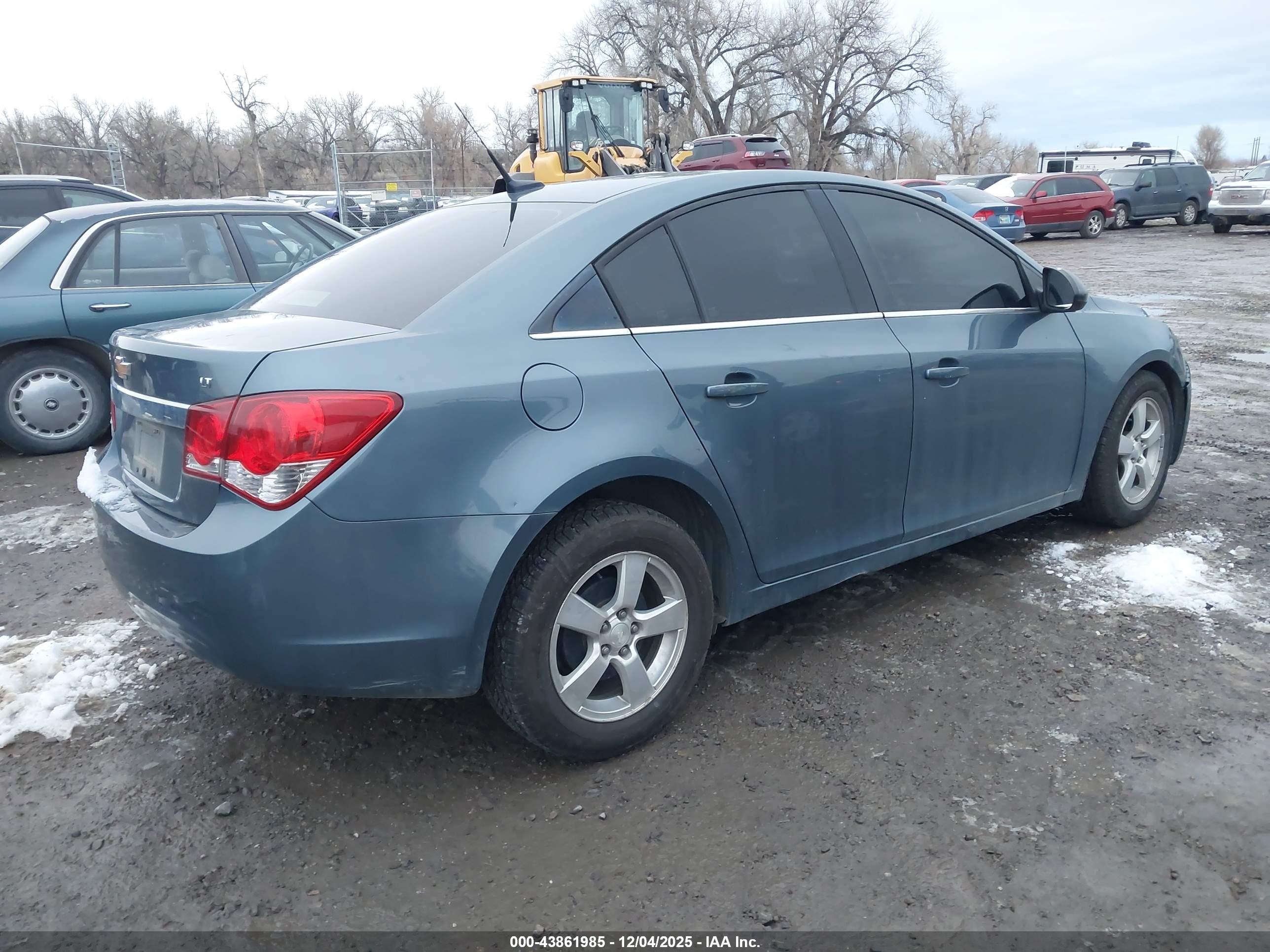 CHEVROLET CRUZE image 4