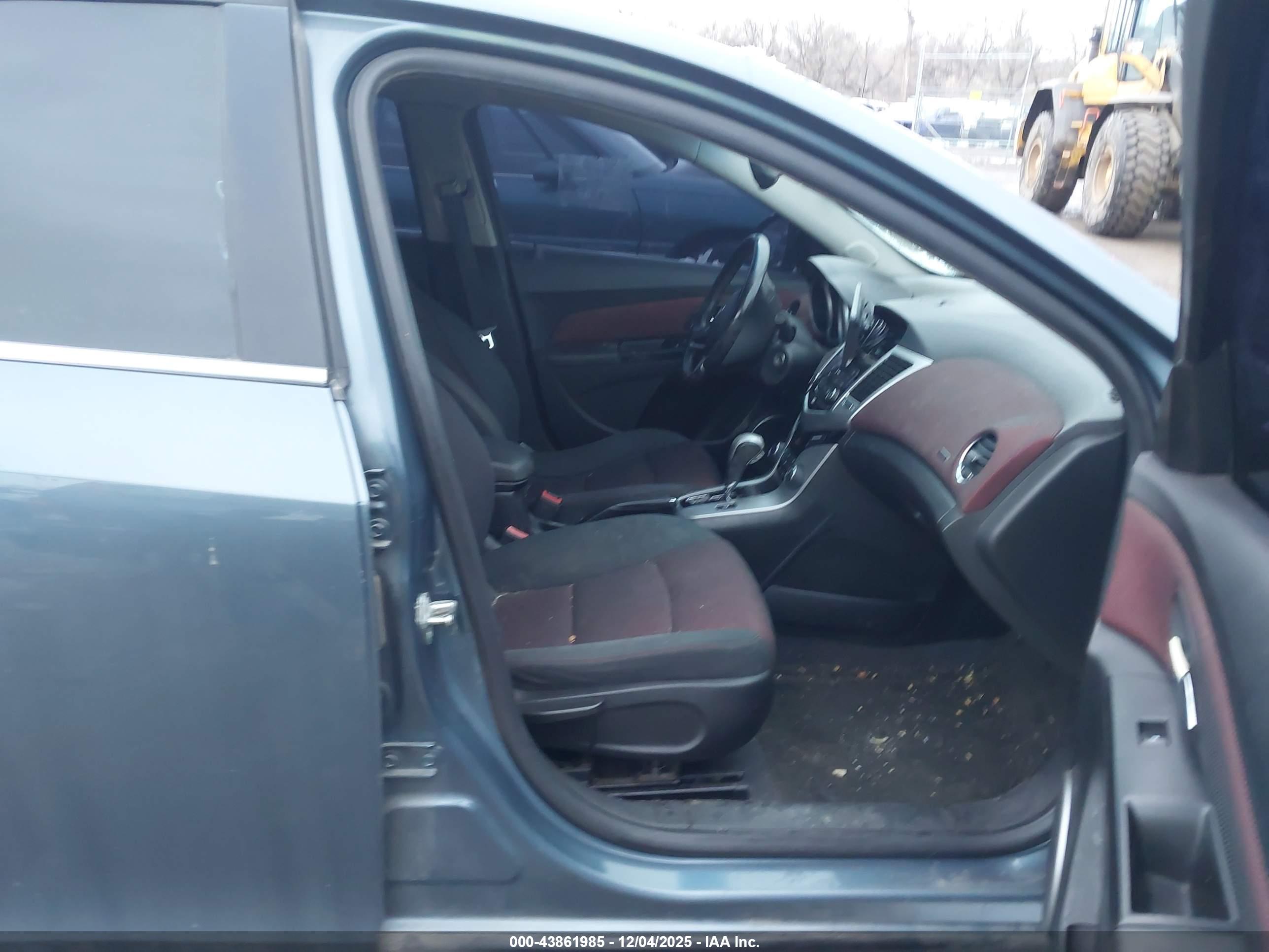 CHEVROLET CRUZE image 5
