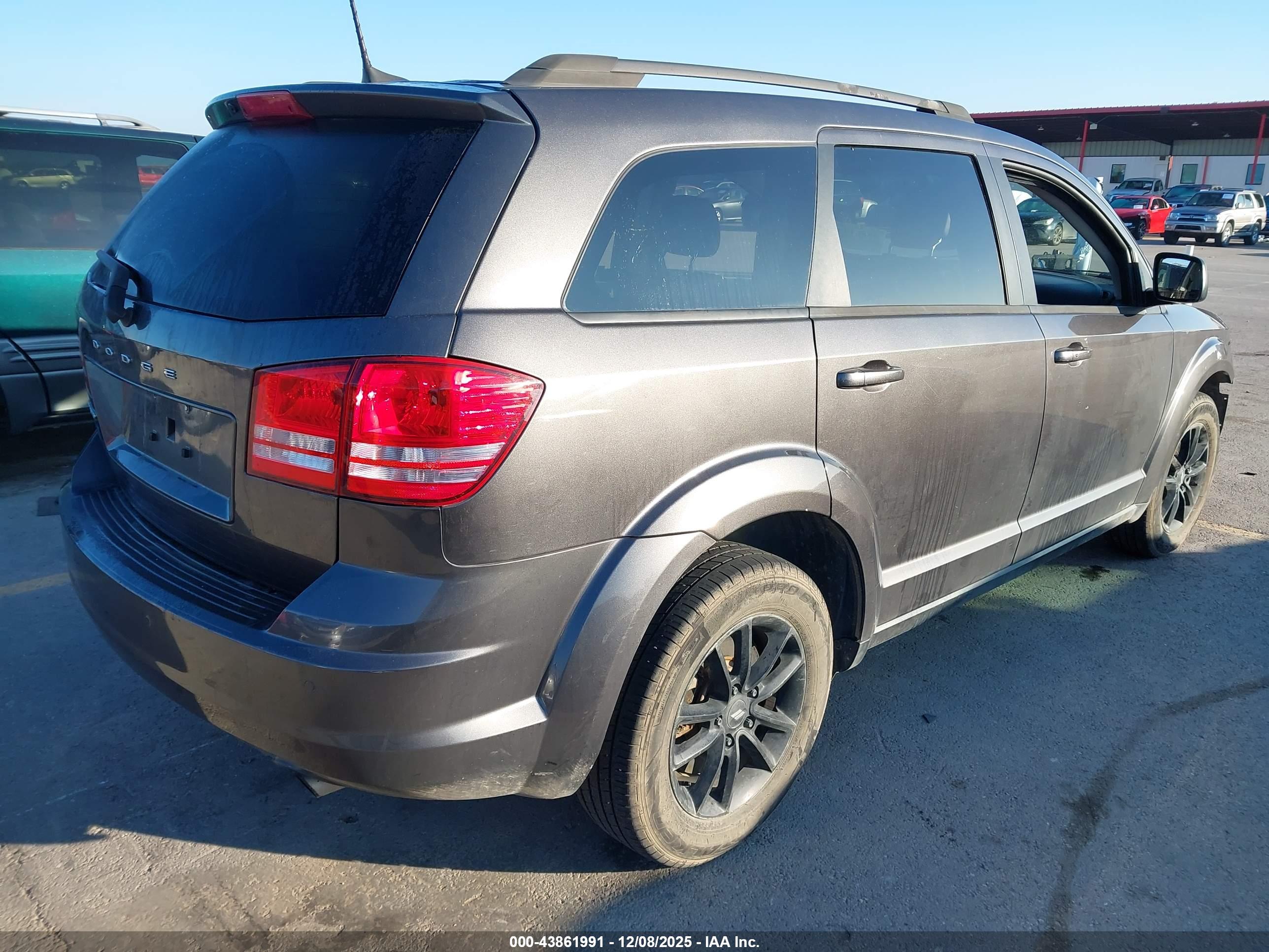 DODGE JOURNEY image 4