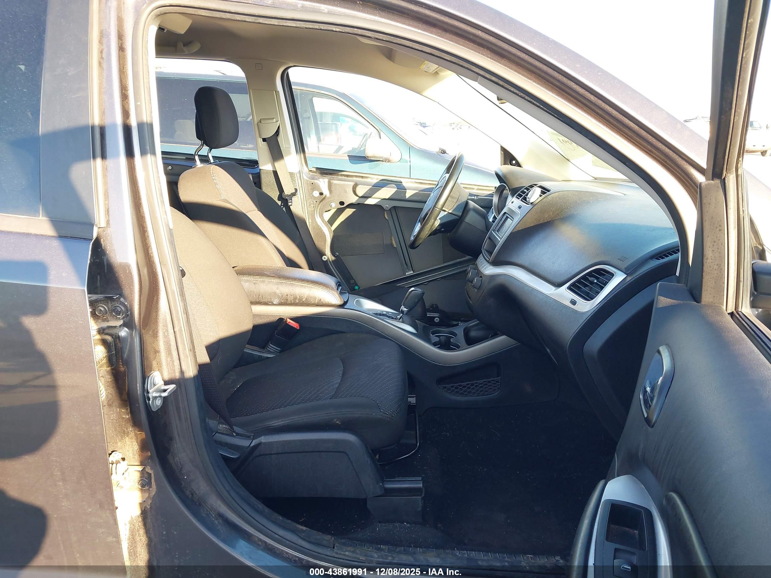DODGE JOURNEY image 5