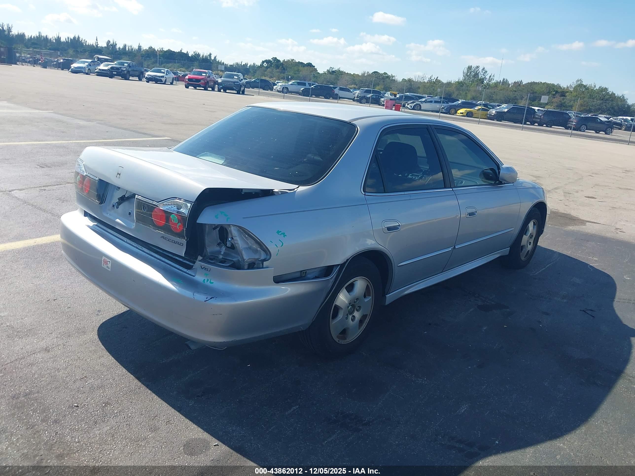 HONDA ACCORD image 4