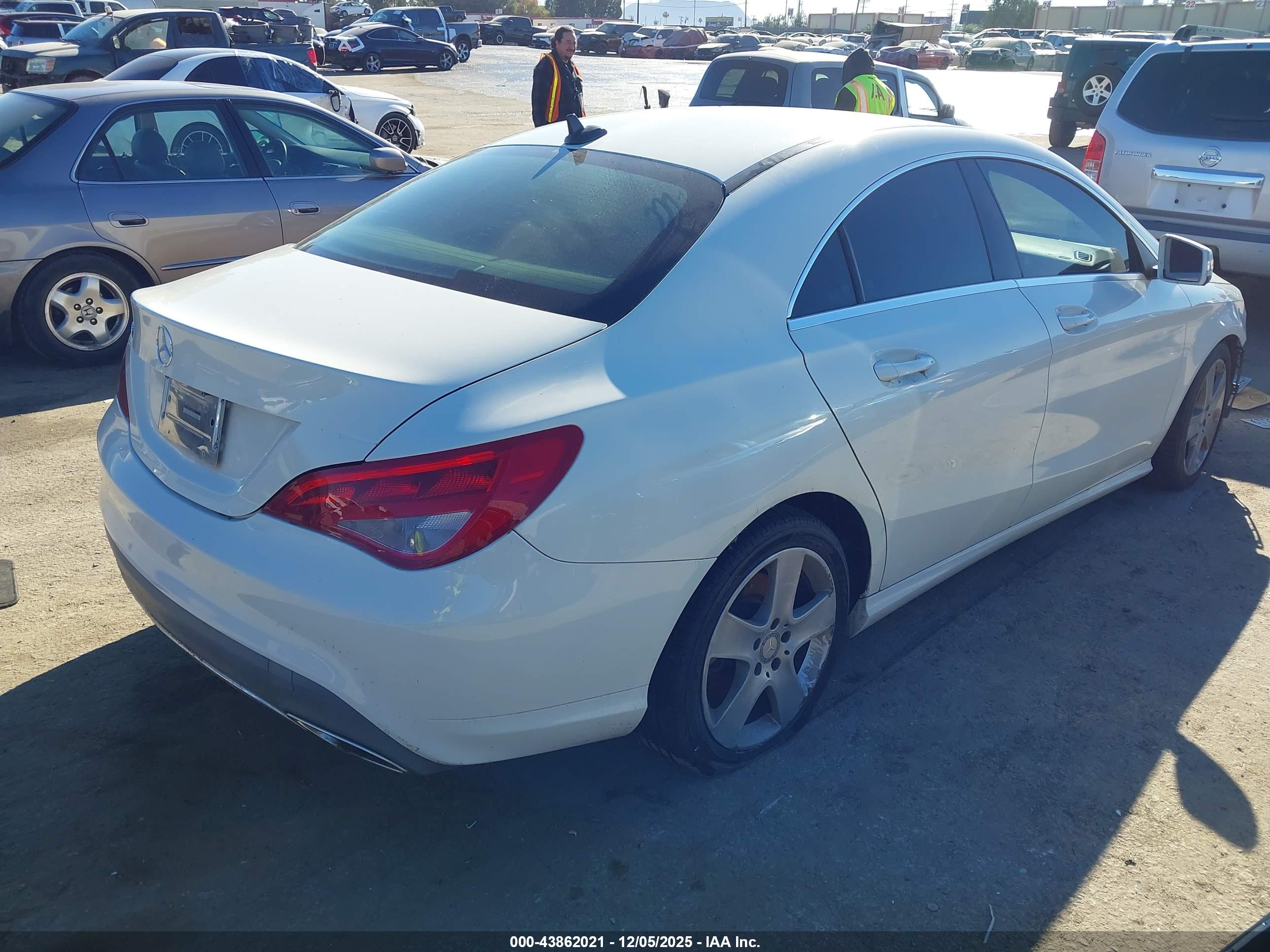 MERCEDES-BENZ CLA image 4