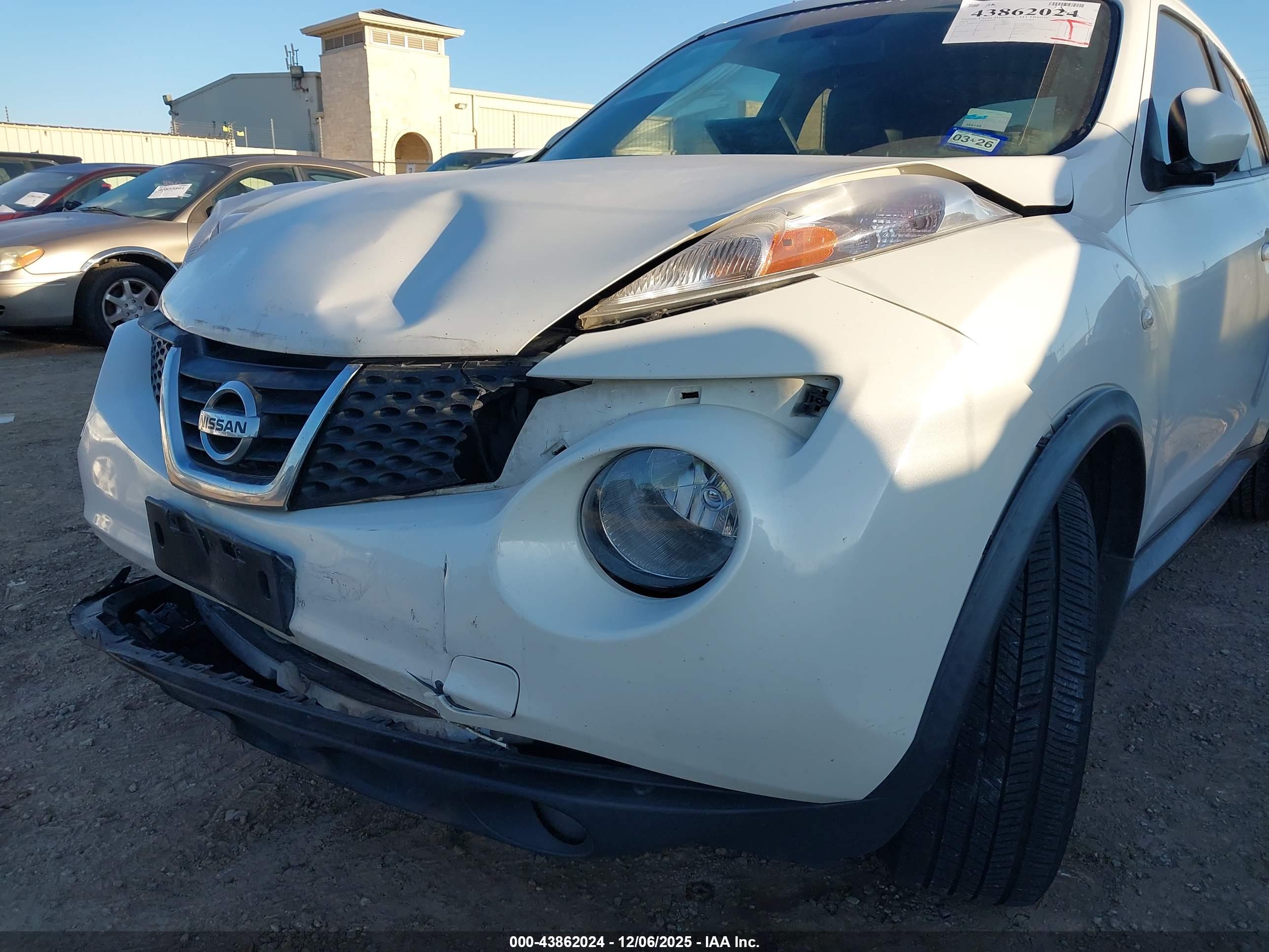 NISSAN JUKE image 6