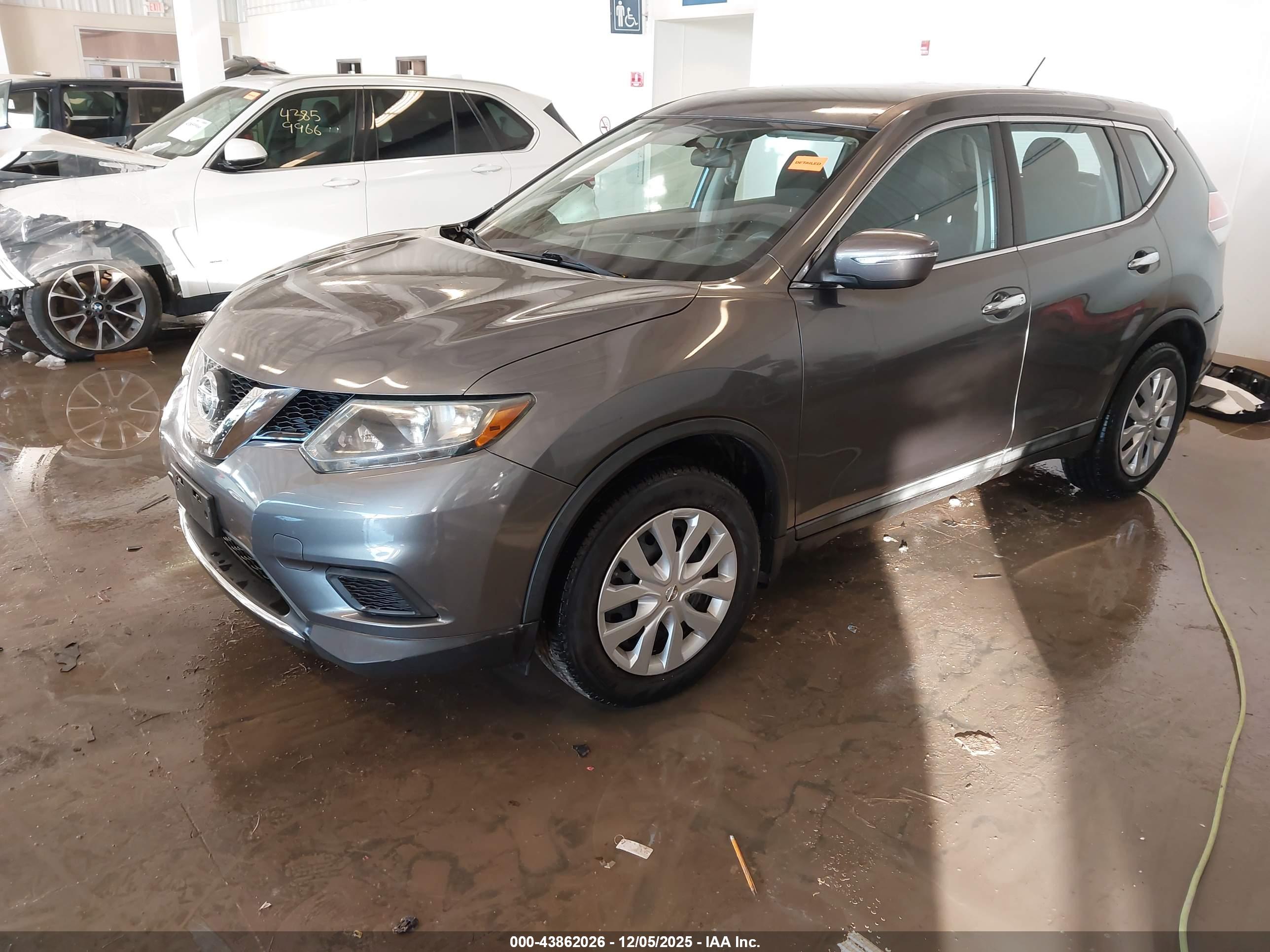 NISSAN ROGUE image 2