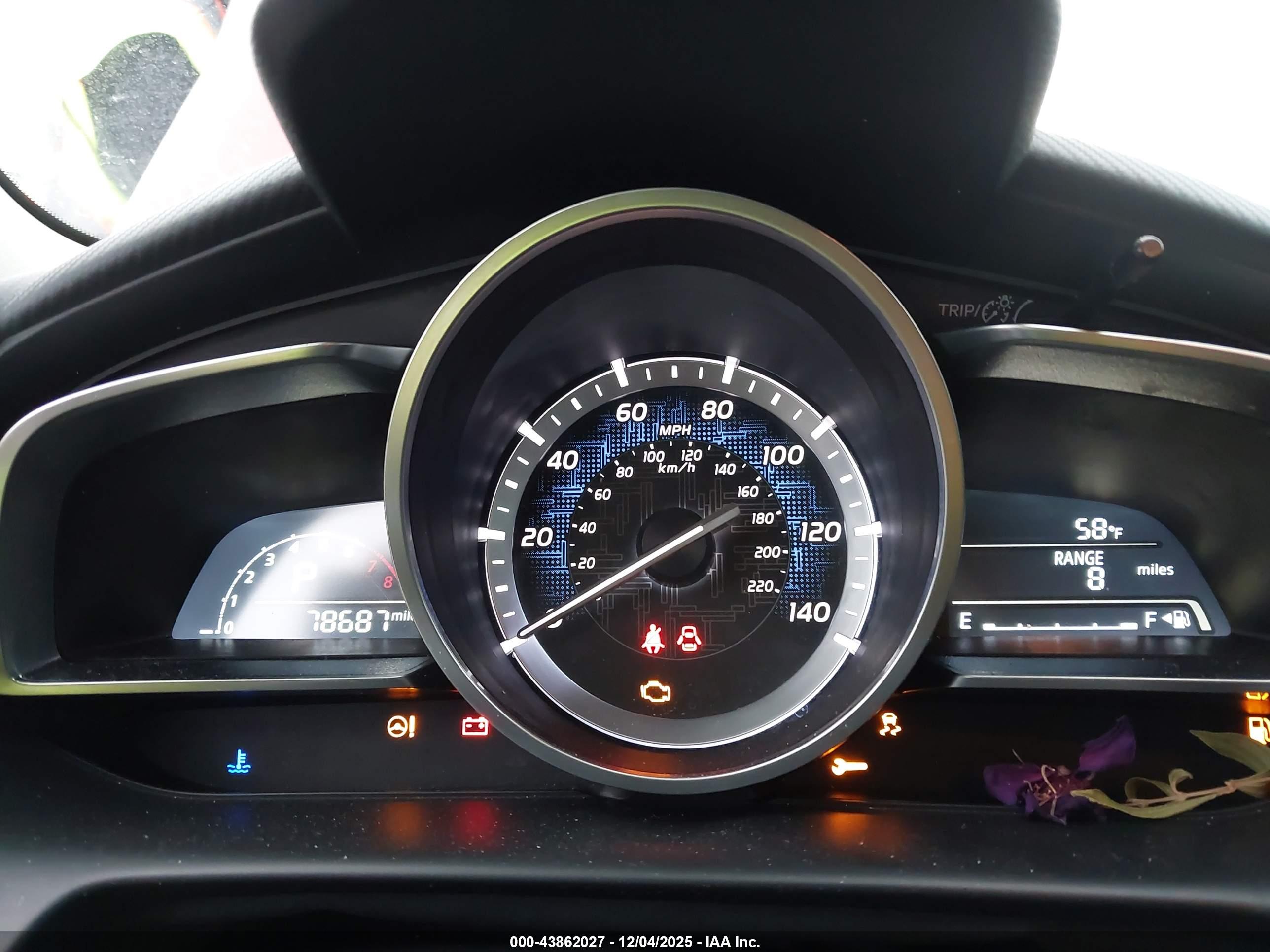 TOYOTA YARIS image 7