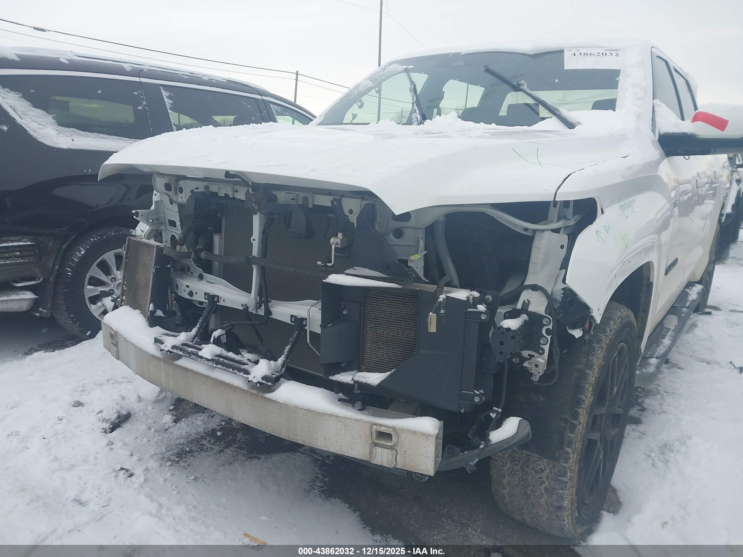TOYOTA TUNDRA image 6