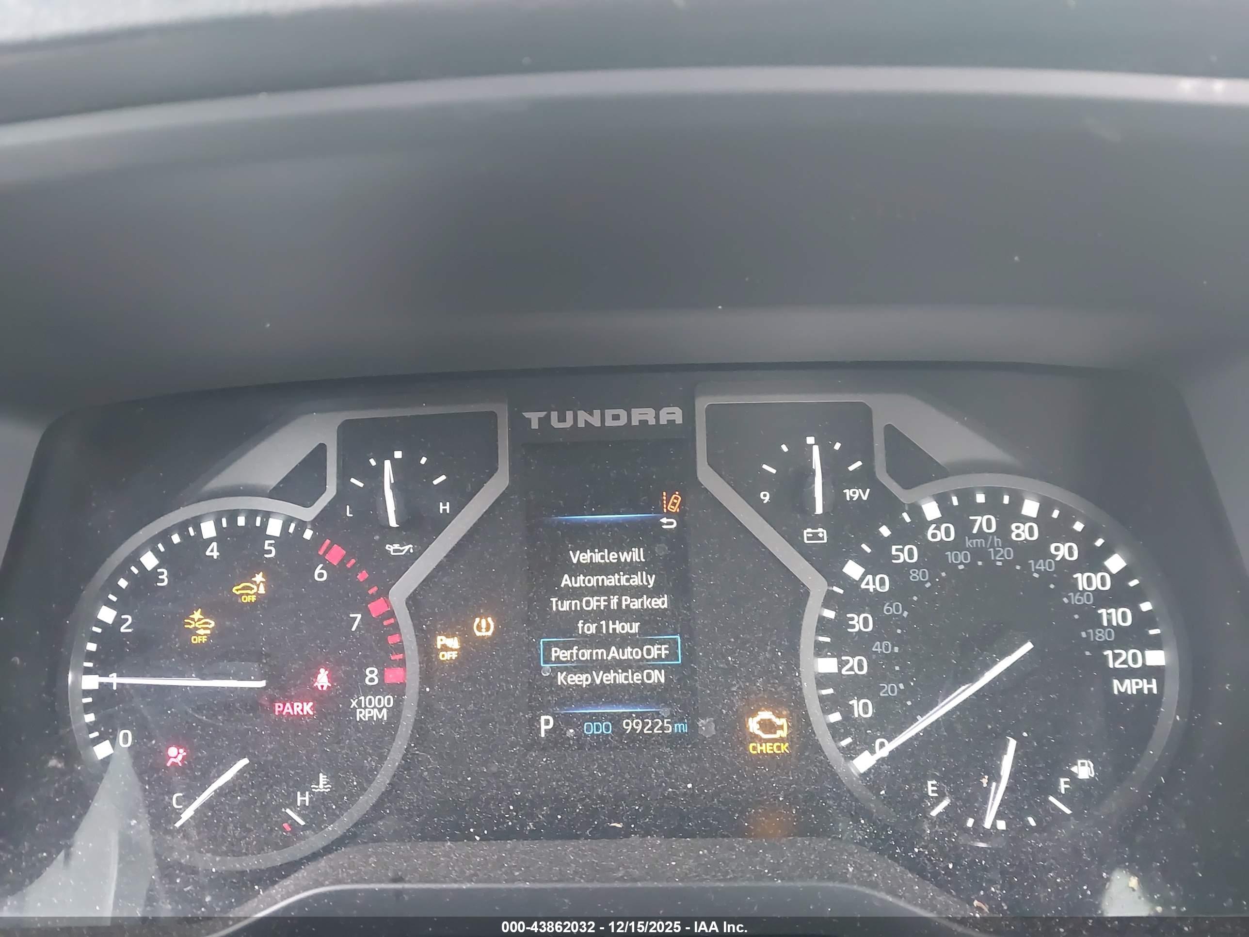 TOYOTA TUNDRA image 7
