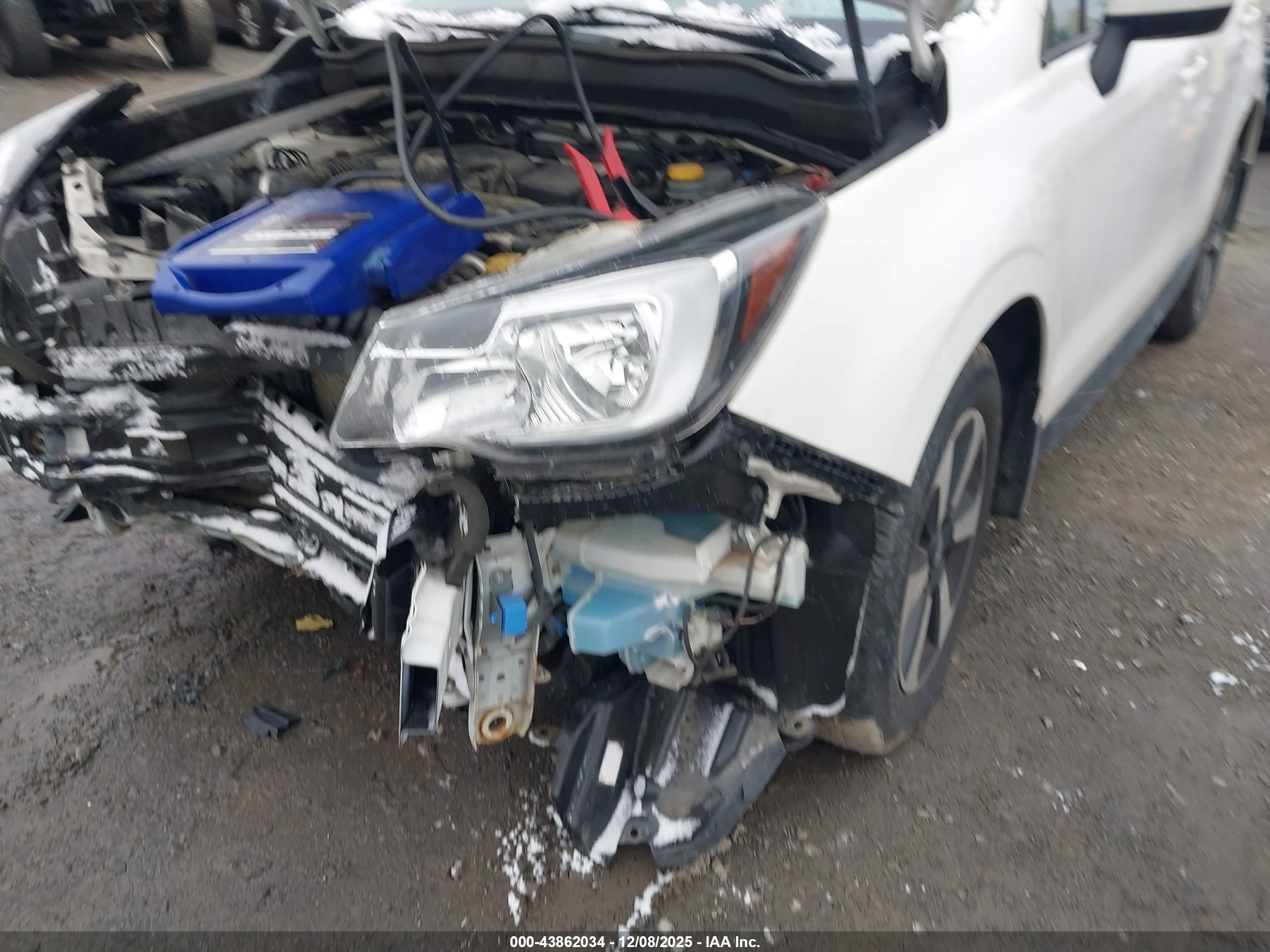 SUBARU FORESTER image 6