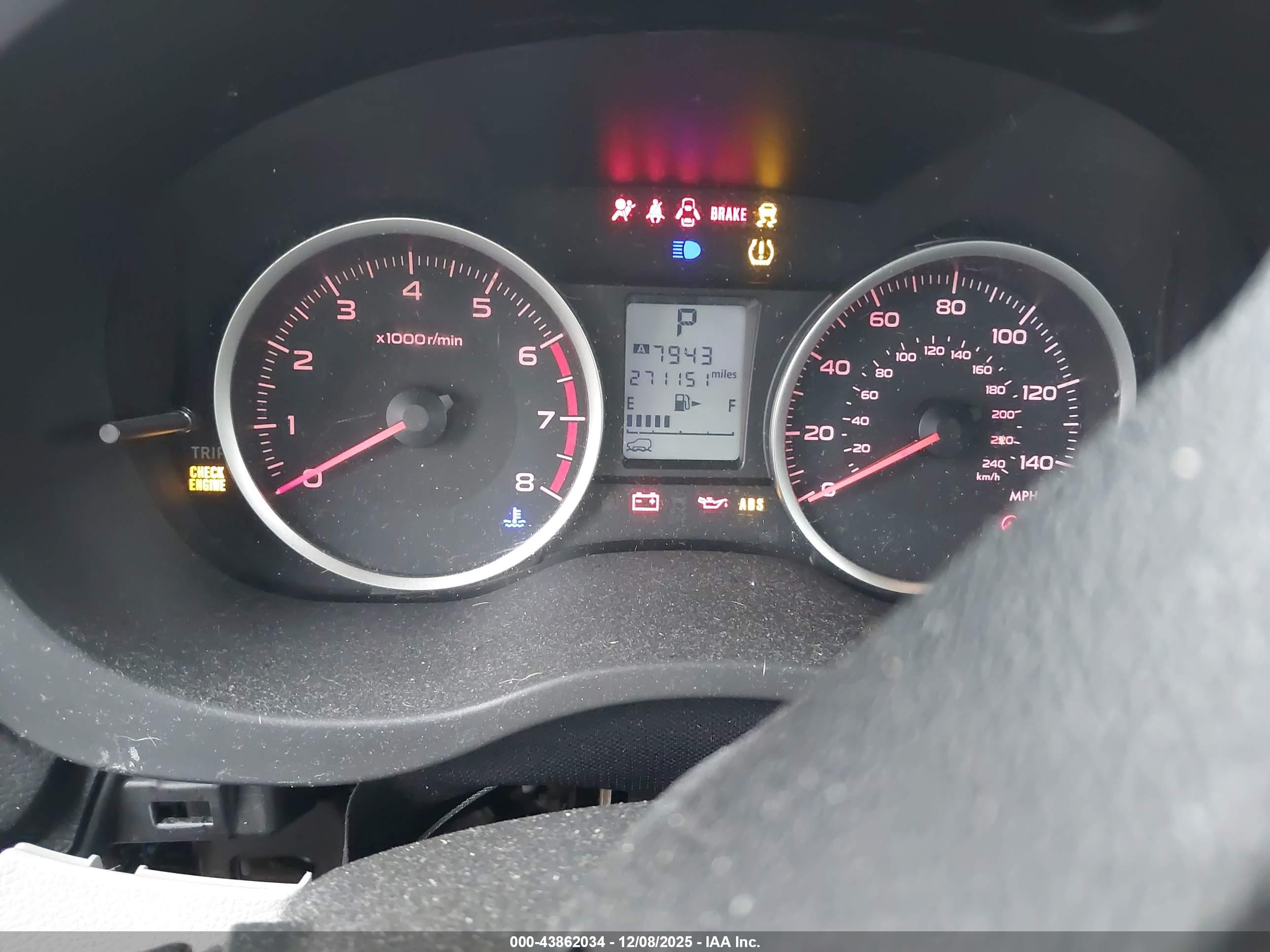 SUBARU FORESTER image 7