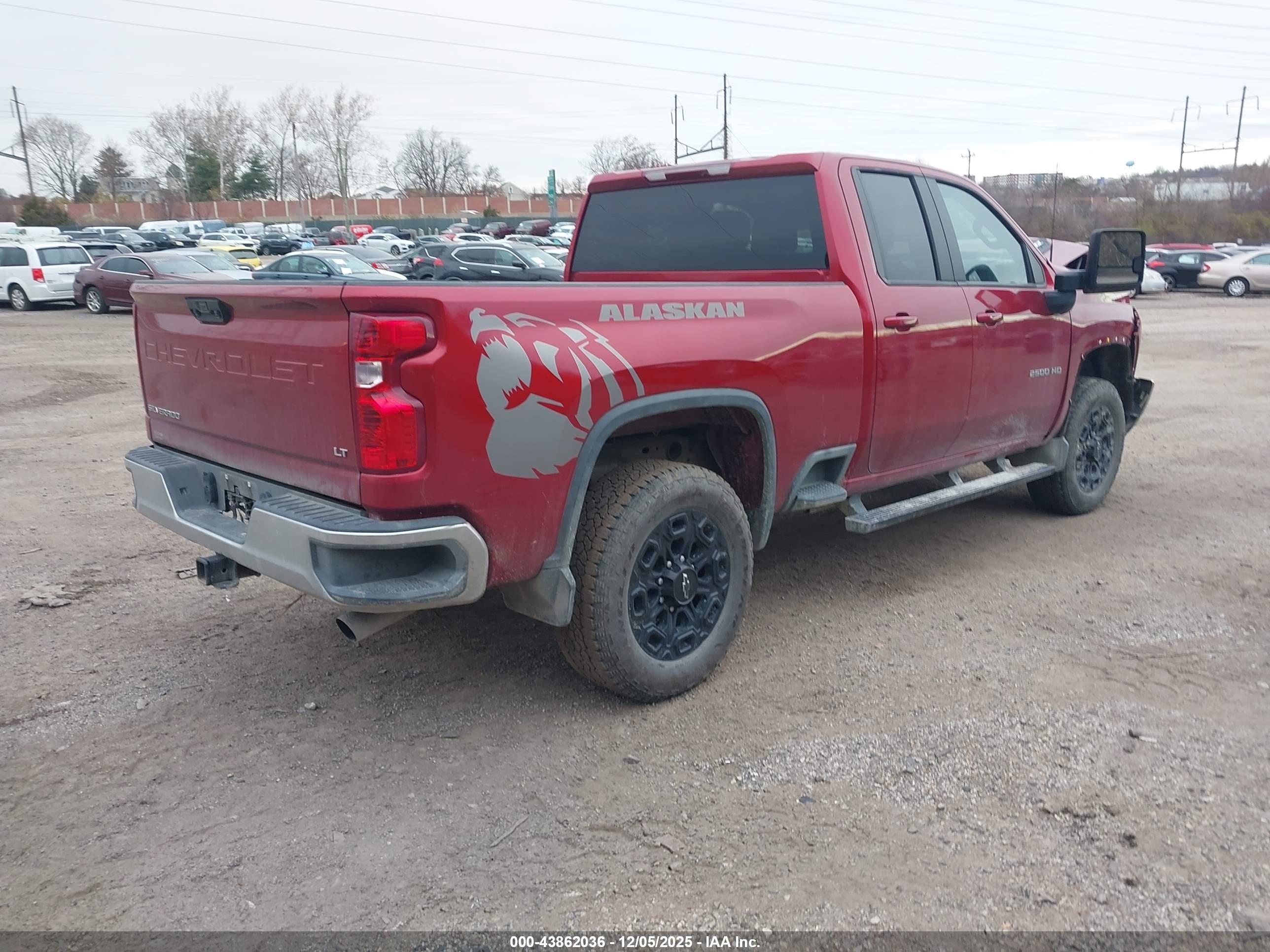 CHEVROLET SILVERADO image 4