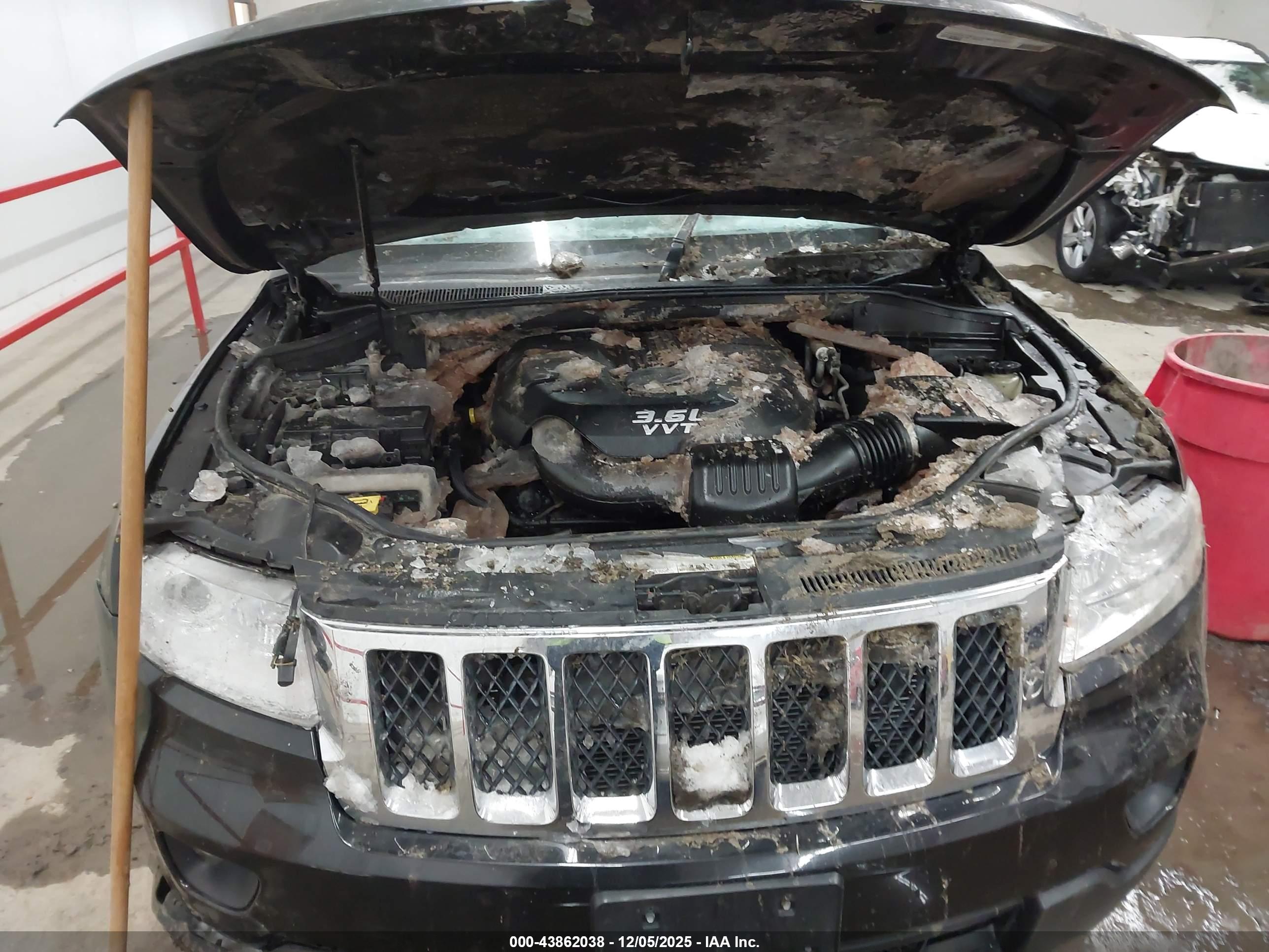JEEP GRAND image 10