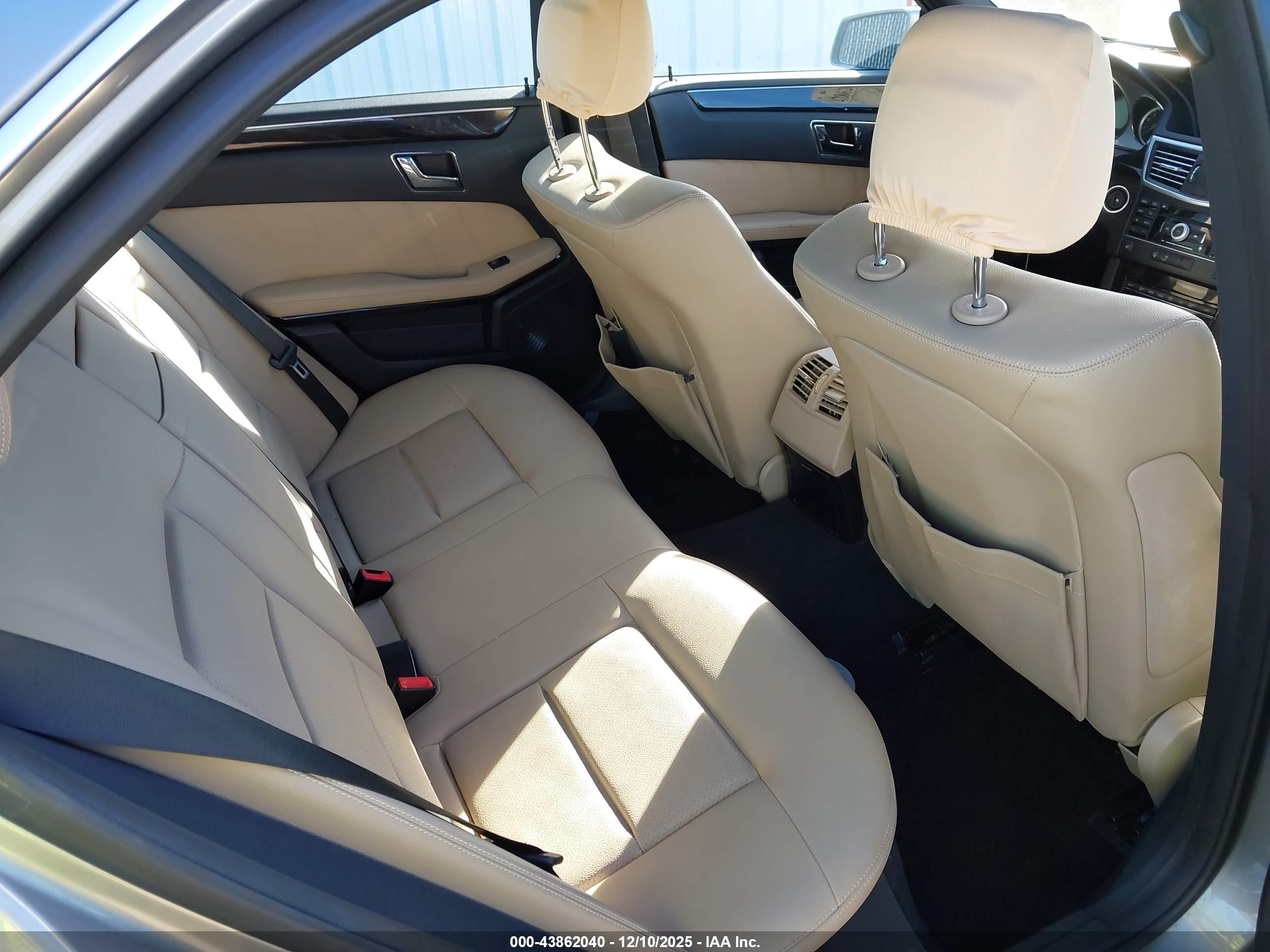 MERCEDES-BENZ E image 8