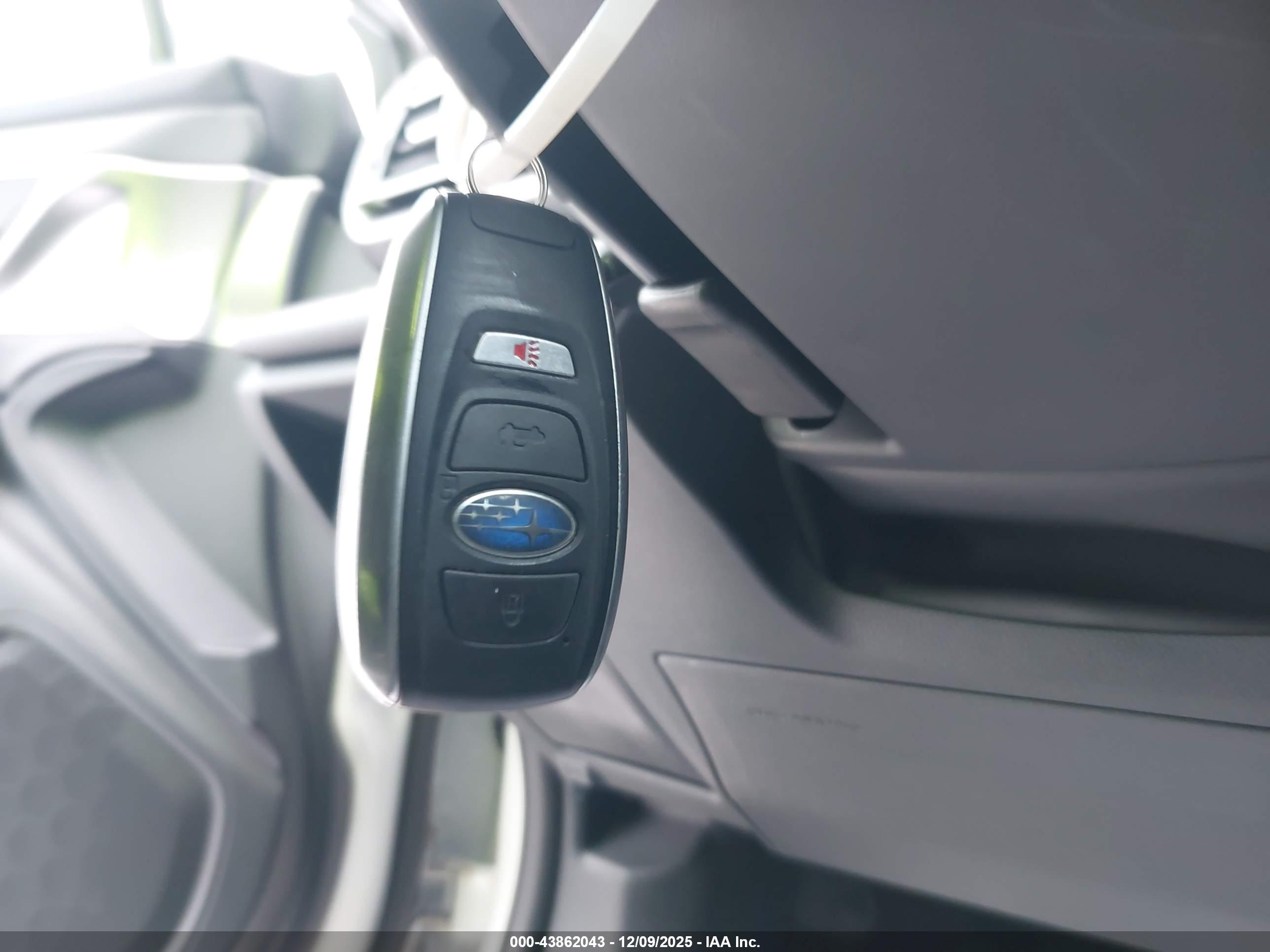 SUBARU OUTBACK image 11