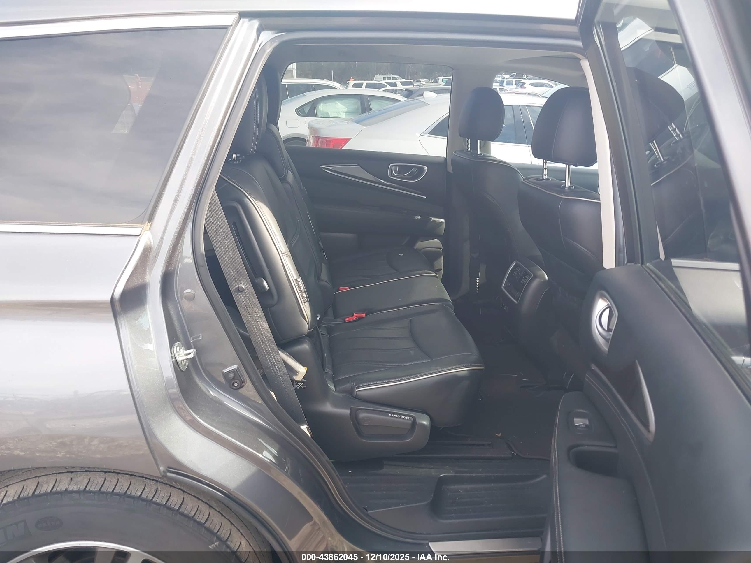 INFINITI QX60 image 8