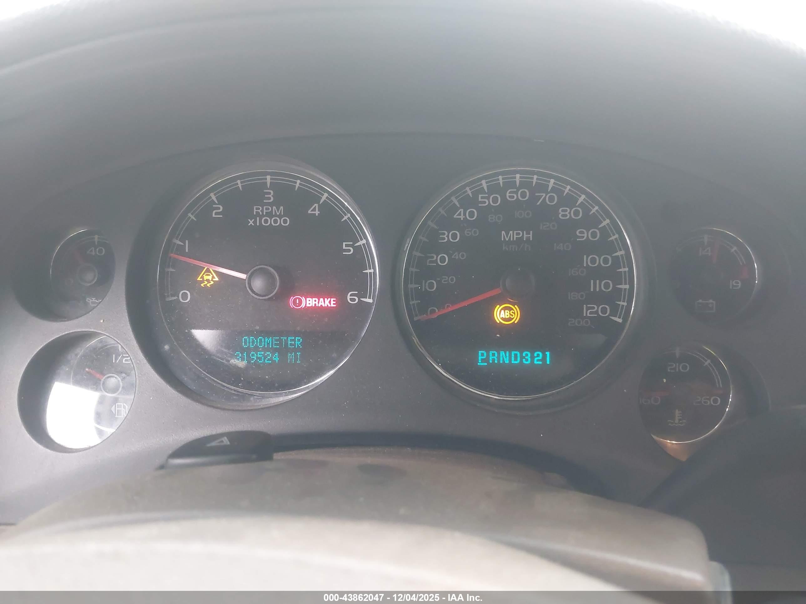 GMC YUKON image 7