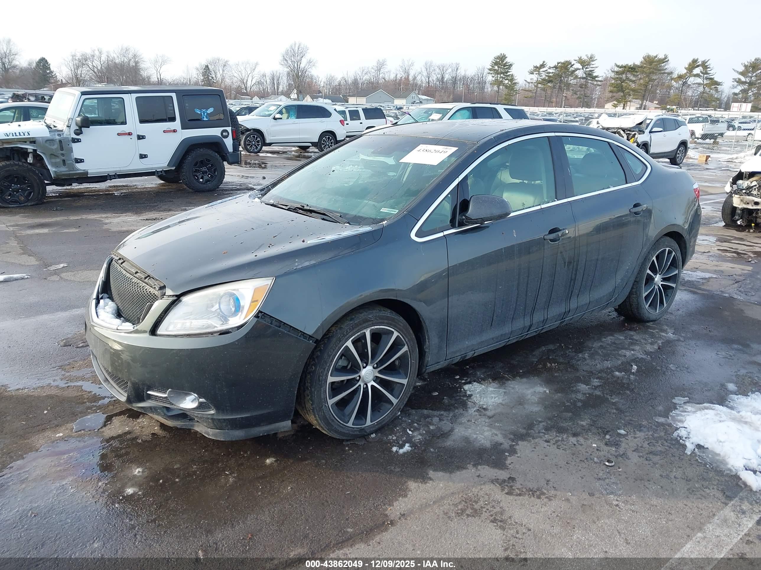BUICK VERANO image 2