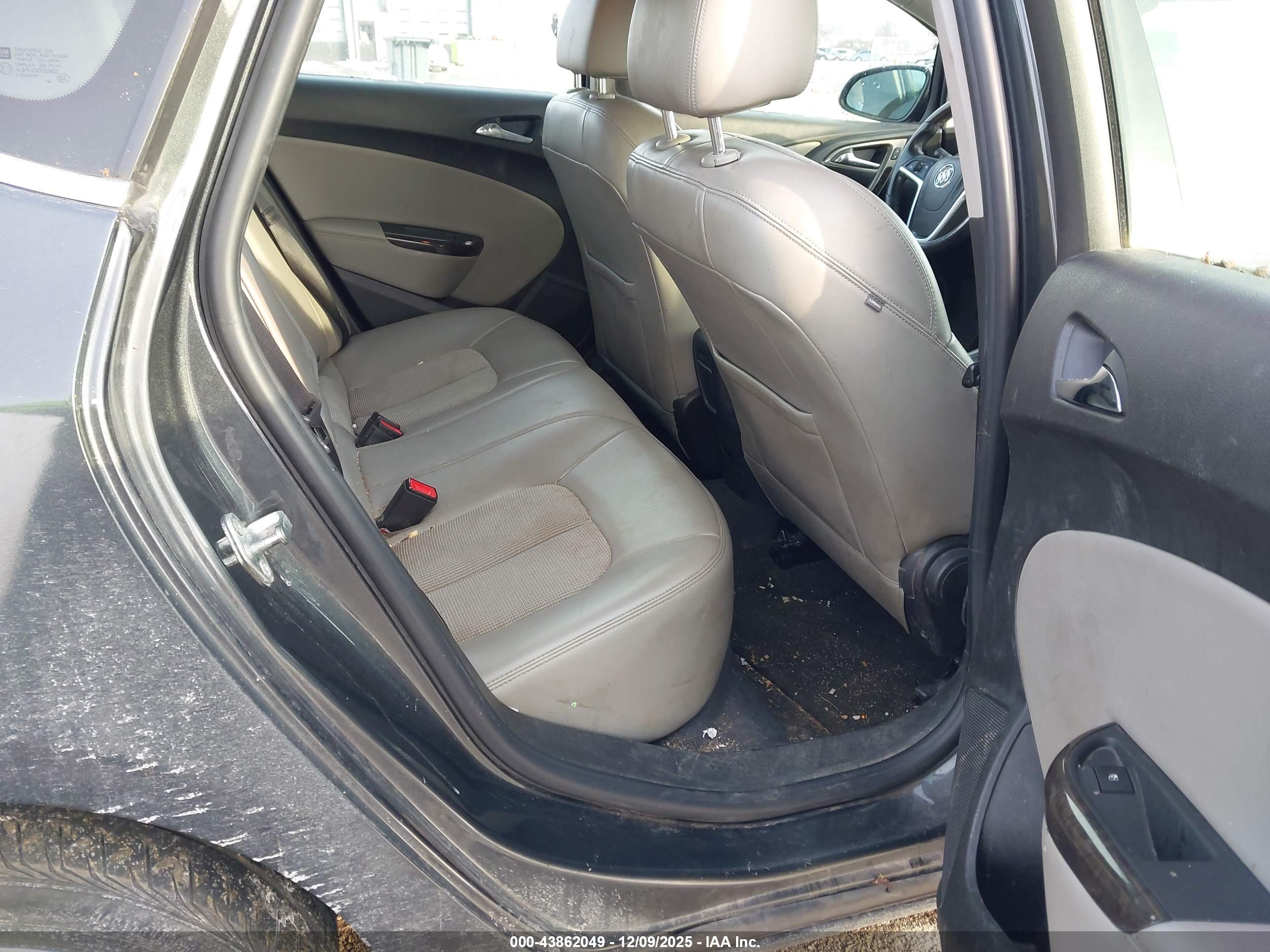 BUICK VERANO image 8
