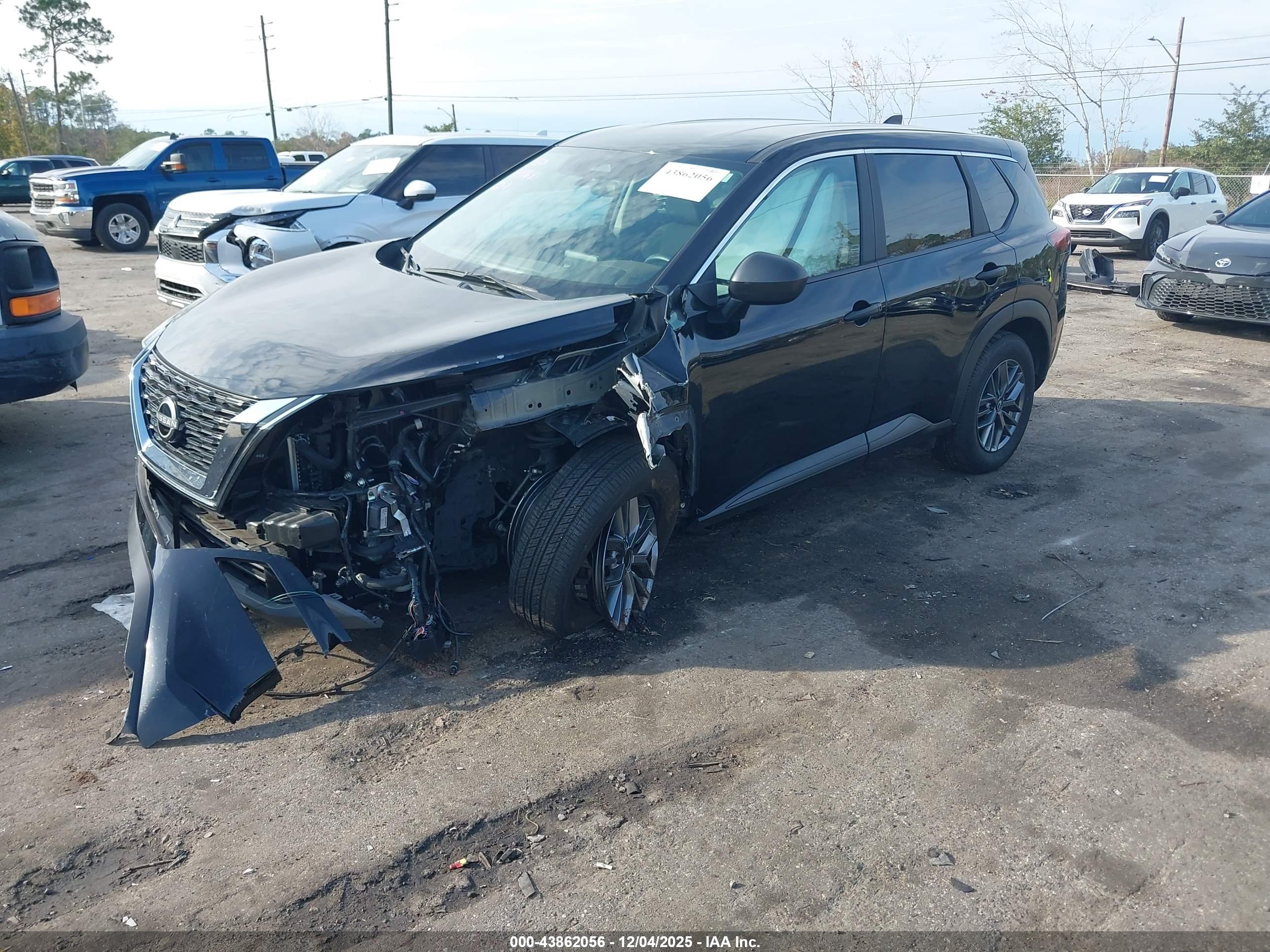 NISSAN ROGUE image 2