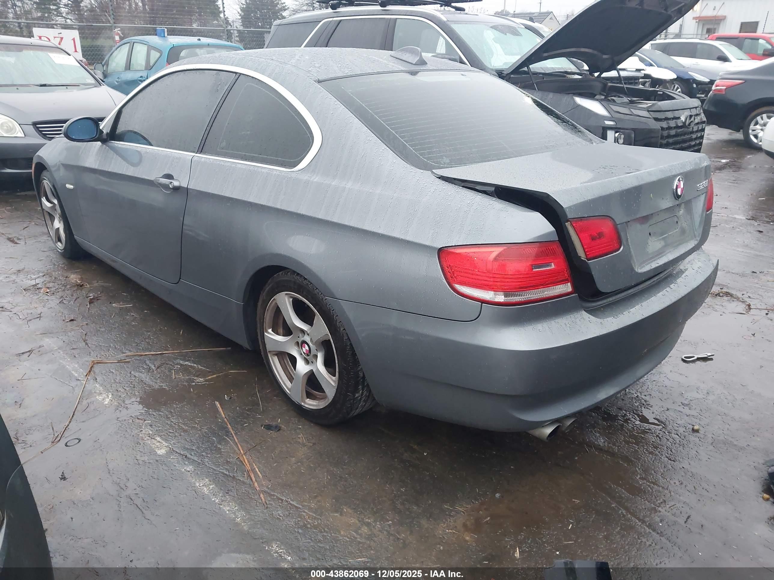 BMW 328I image 3