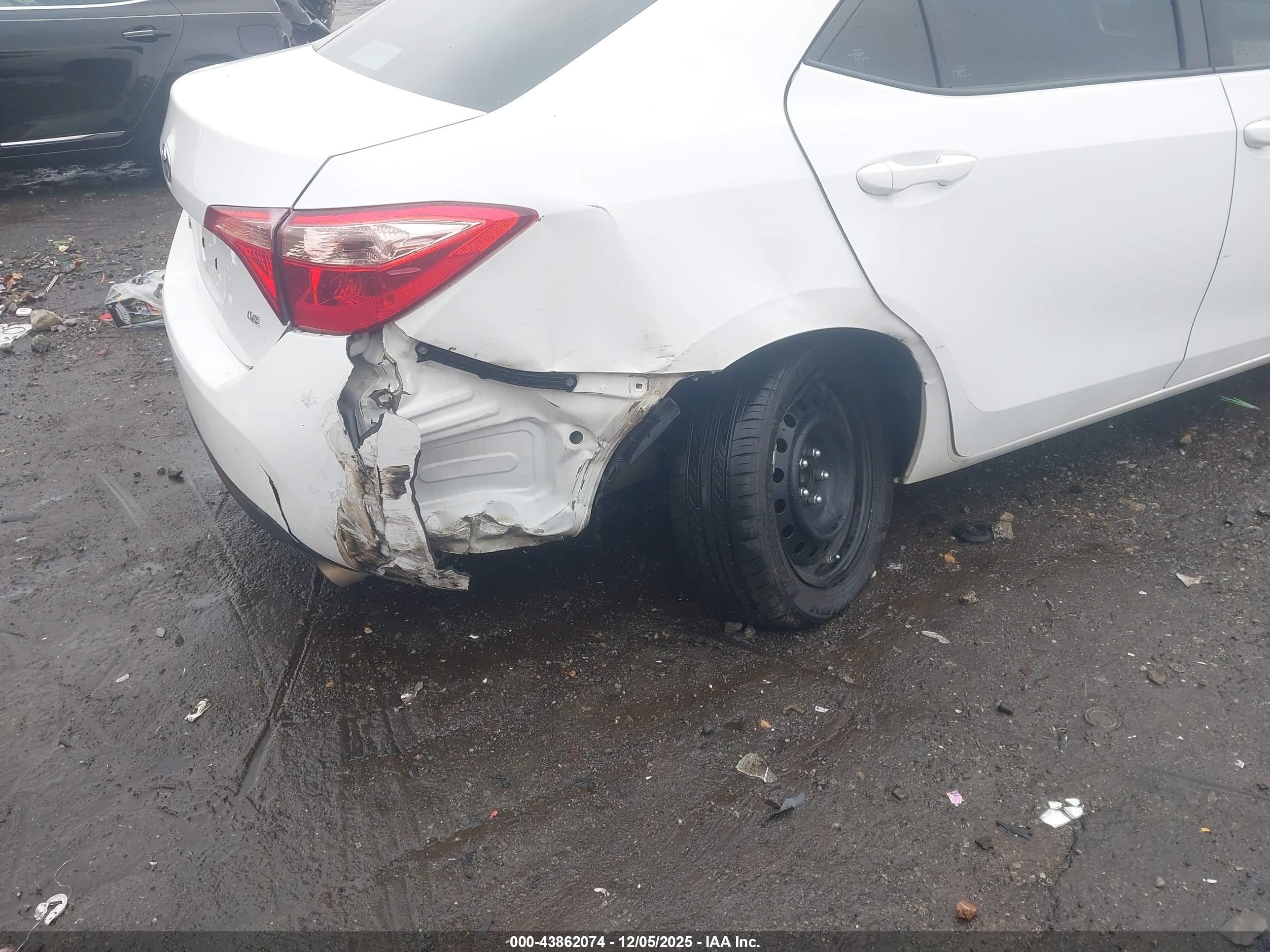 TOYOTA COROLLA image 6