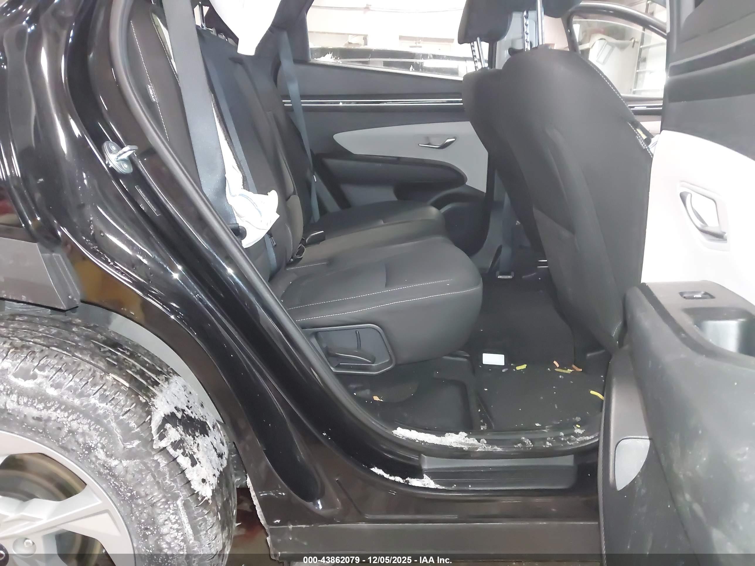 HYUNDAI TUCSON image 8