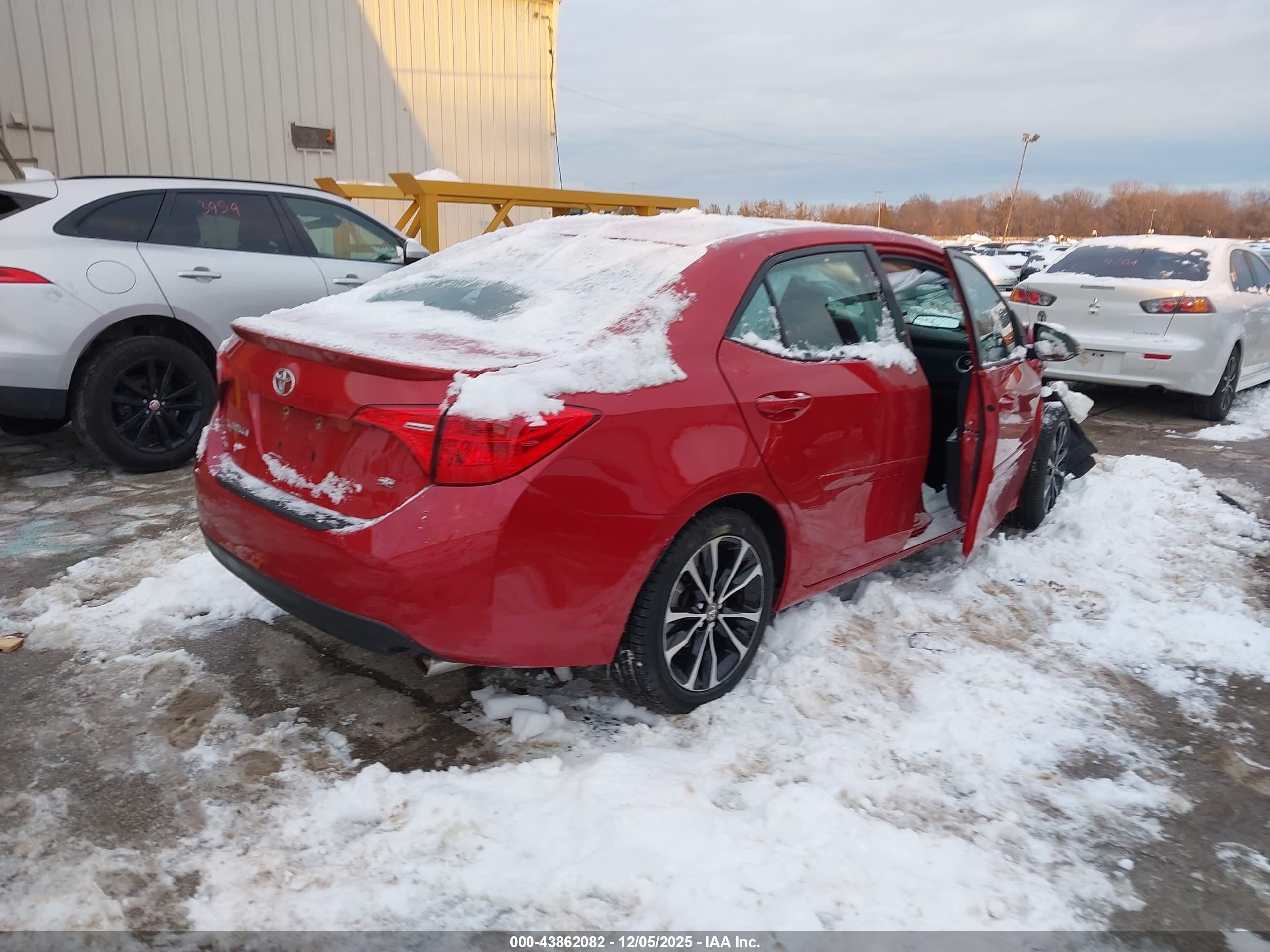 TOYOTA COROLLA image 4