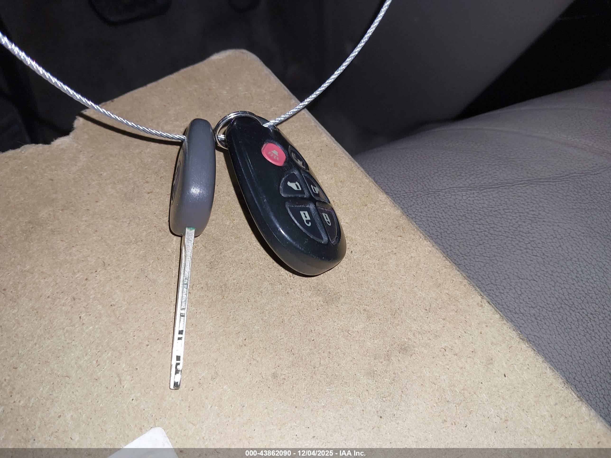 TOYOTA SIENNA image 11