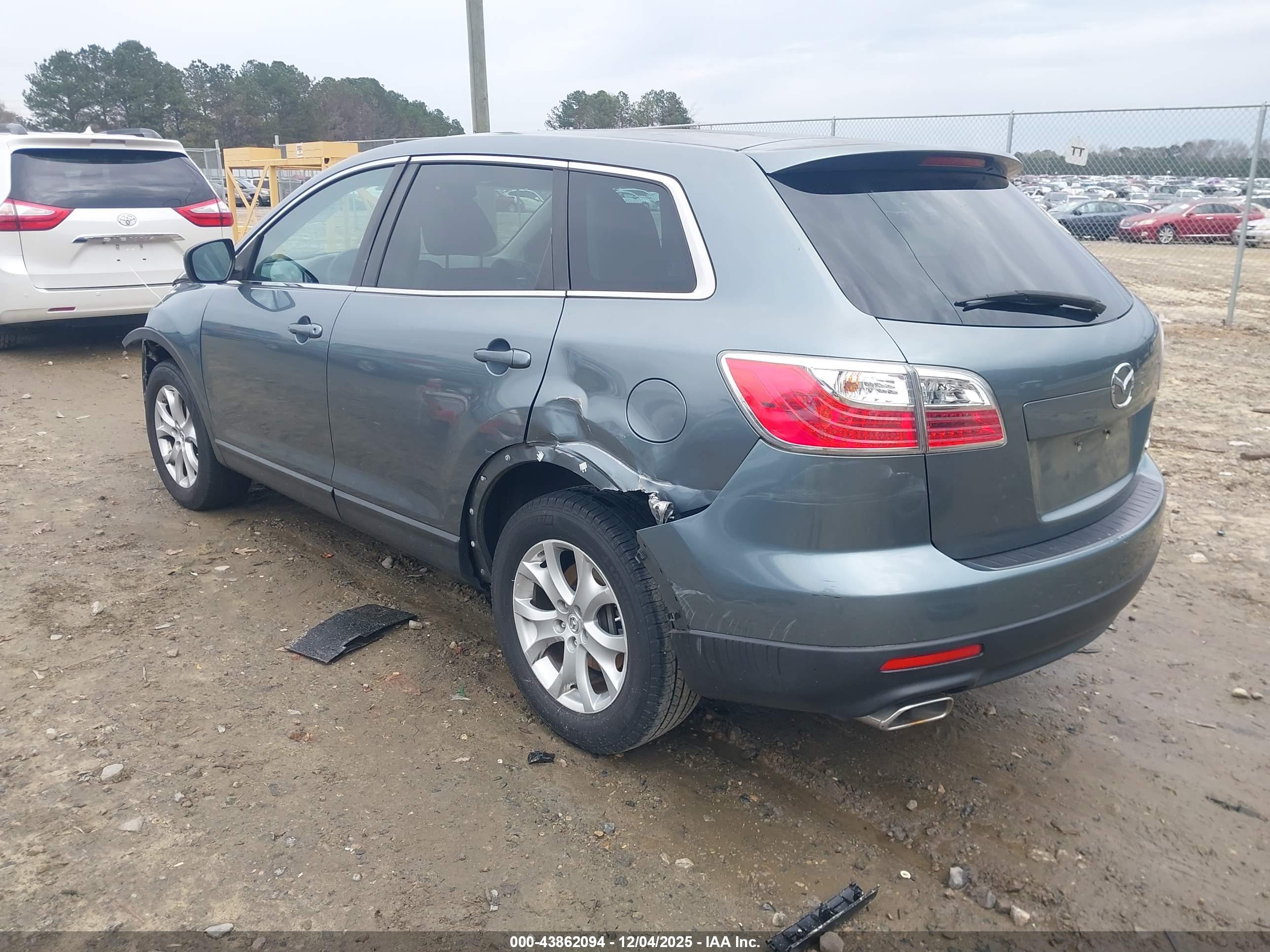 MAZDA CX-9 image 3