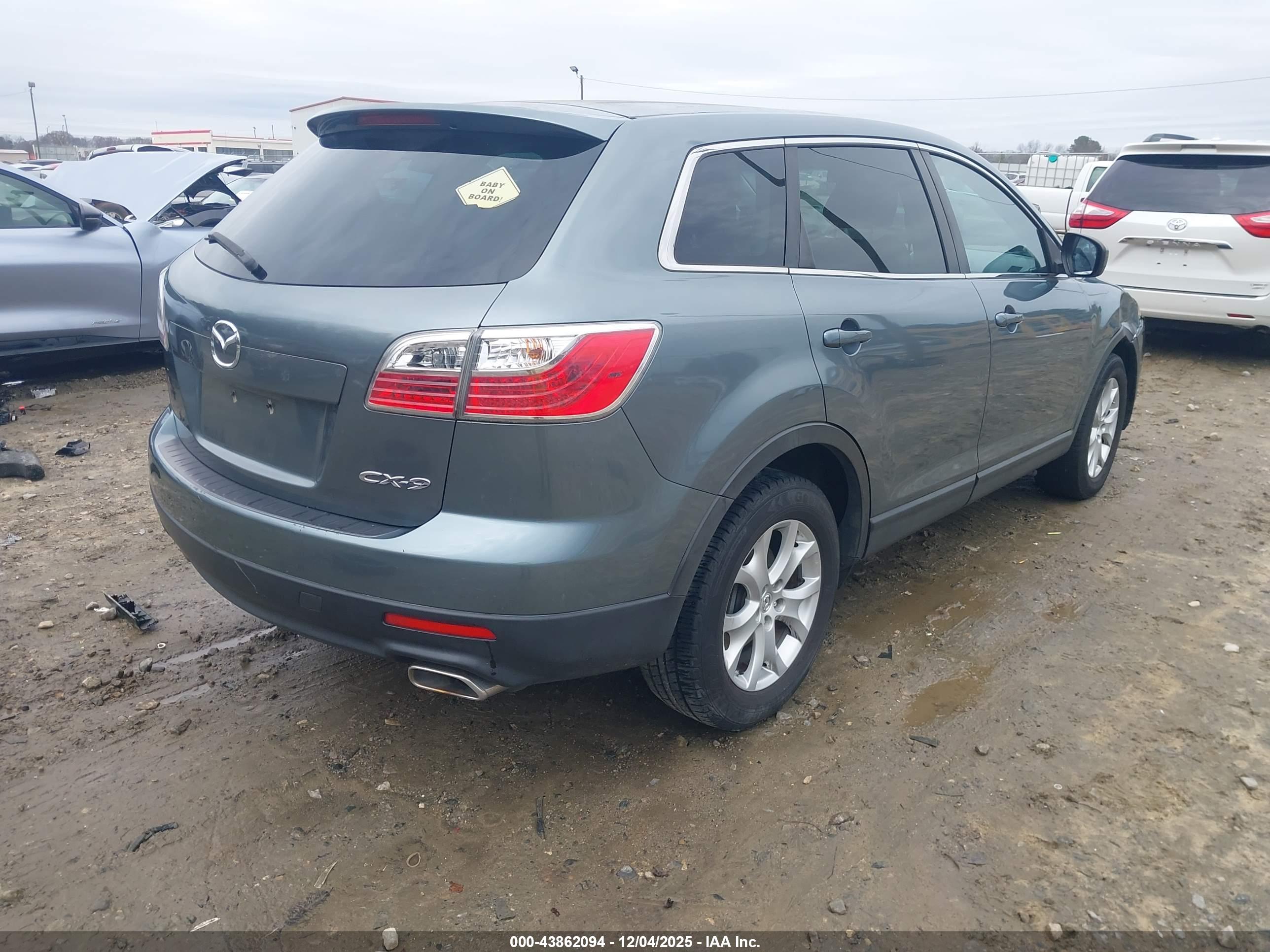 MAZDA CX-9 image 4