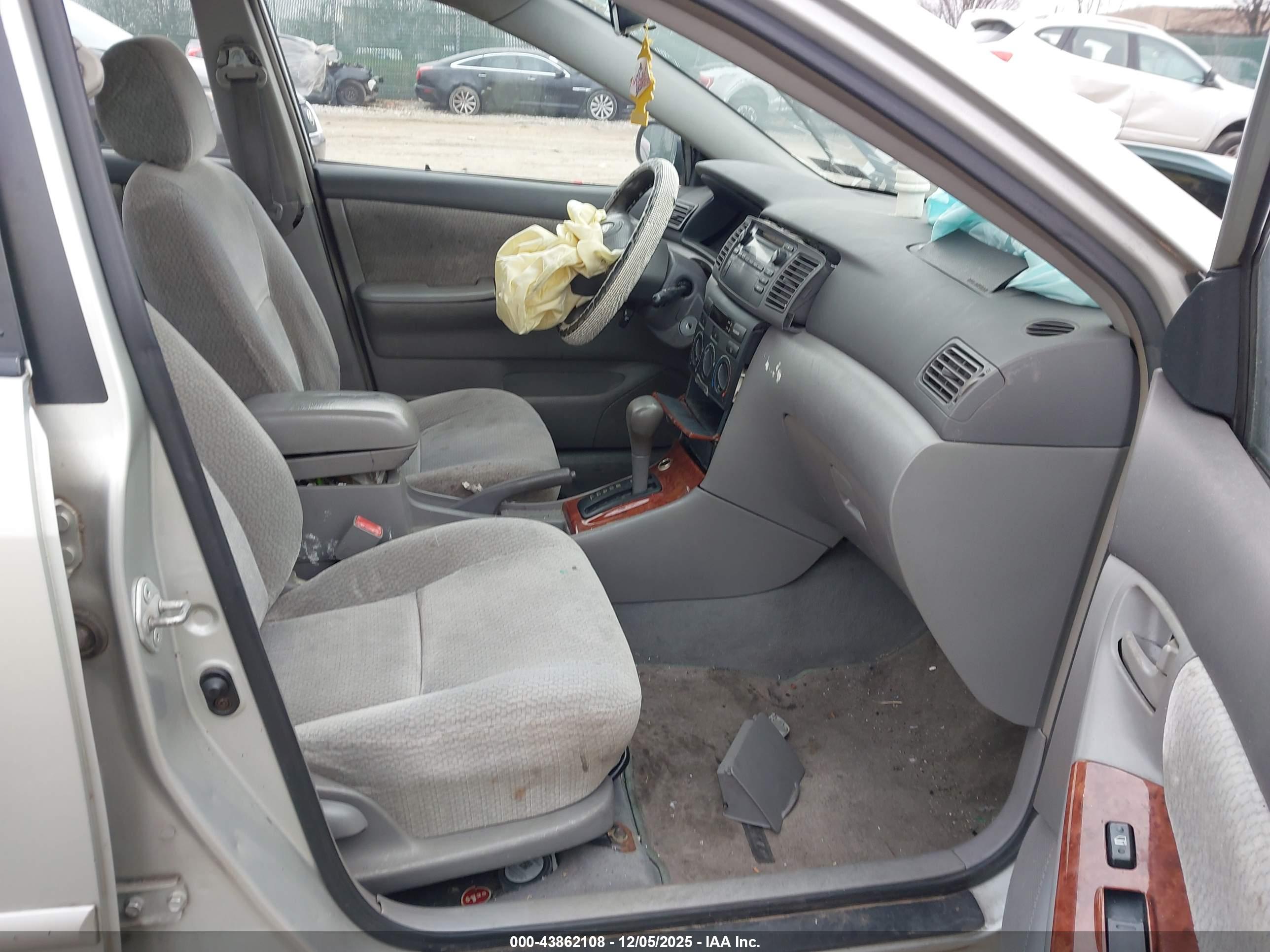 TOYOTA COROLLA image 5