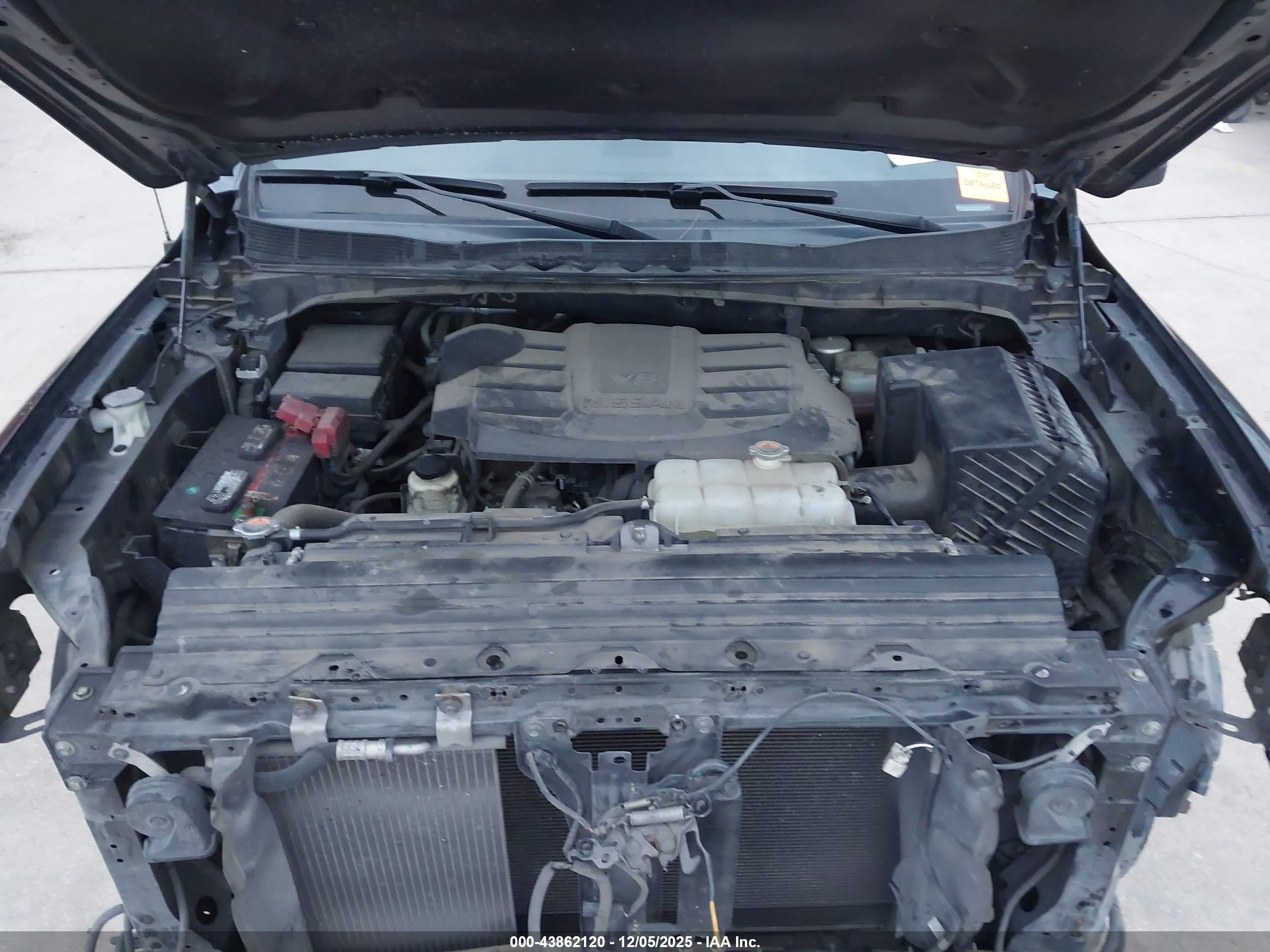 NISSAN TITAN image 10