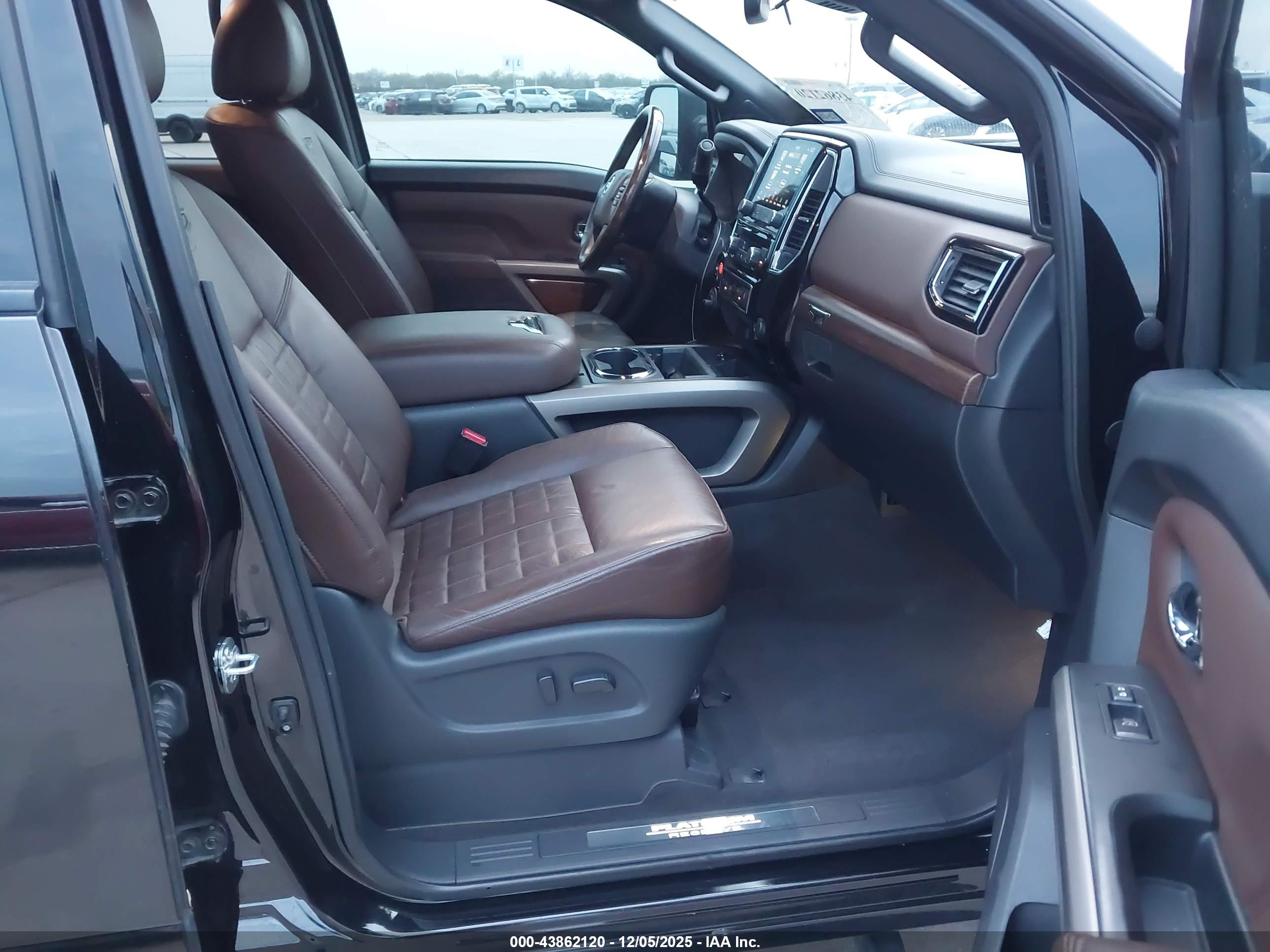NISSAN TITAN image 5