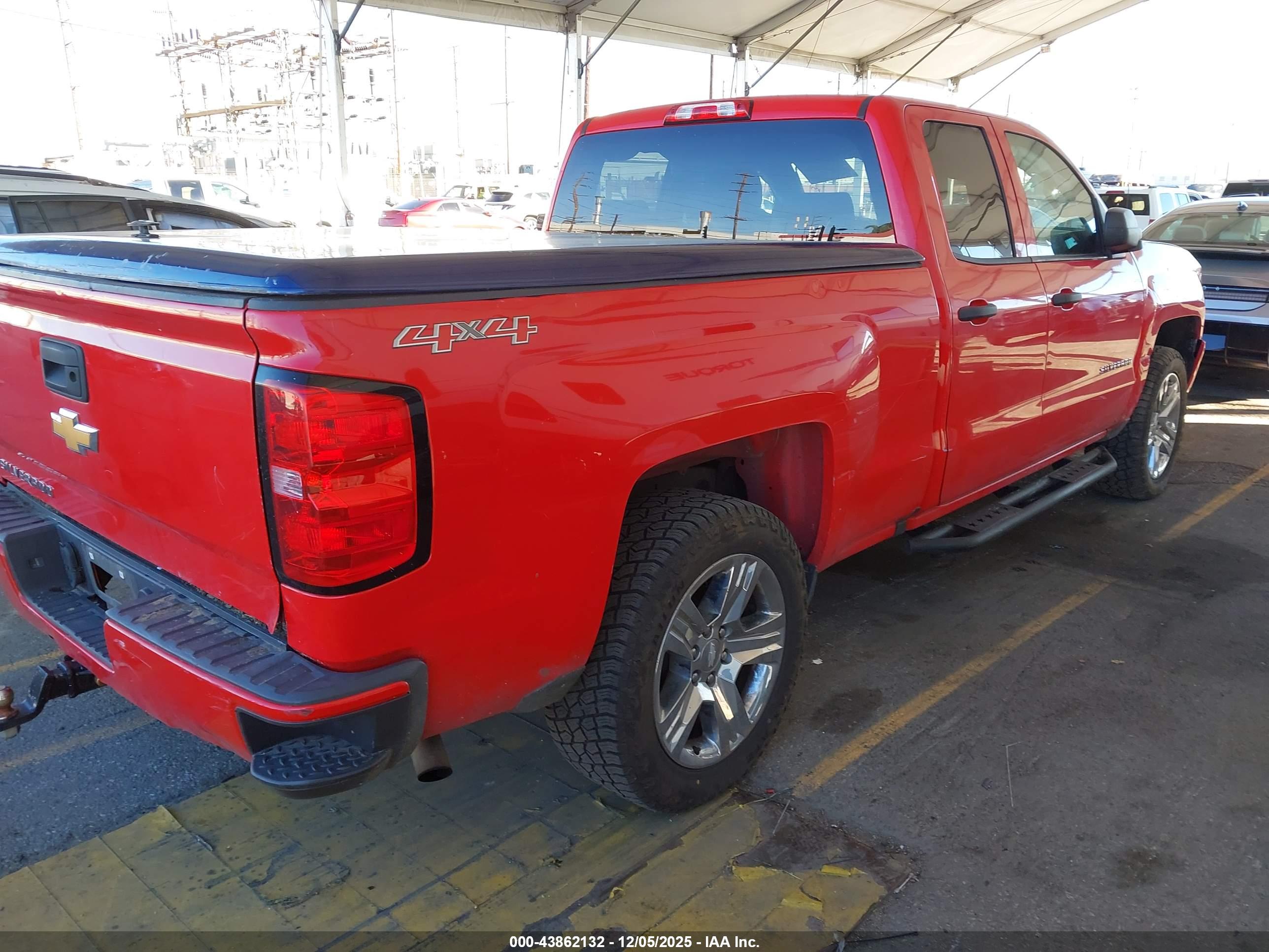 CHEVROLET SILVERADO image 4
