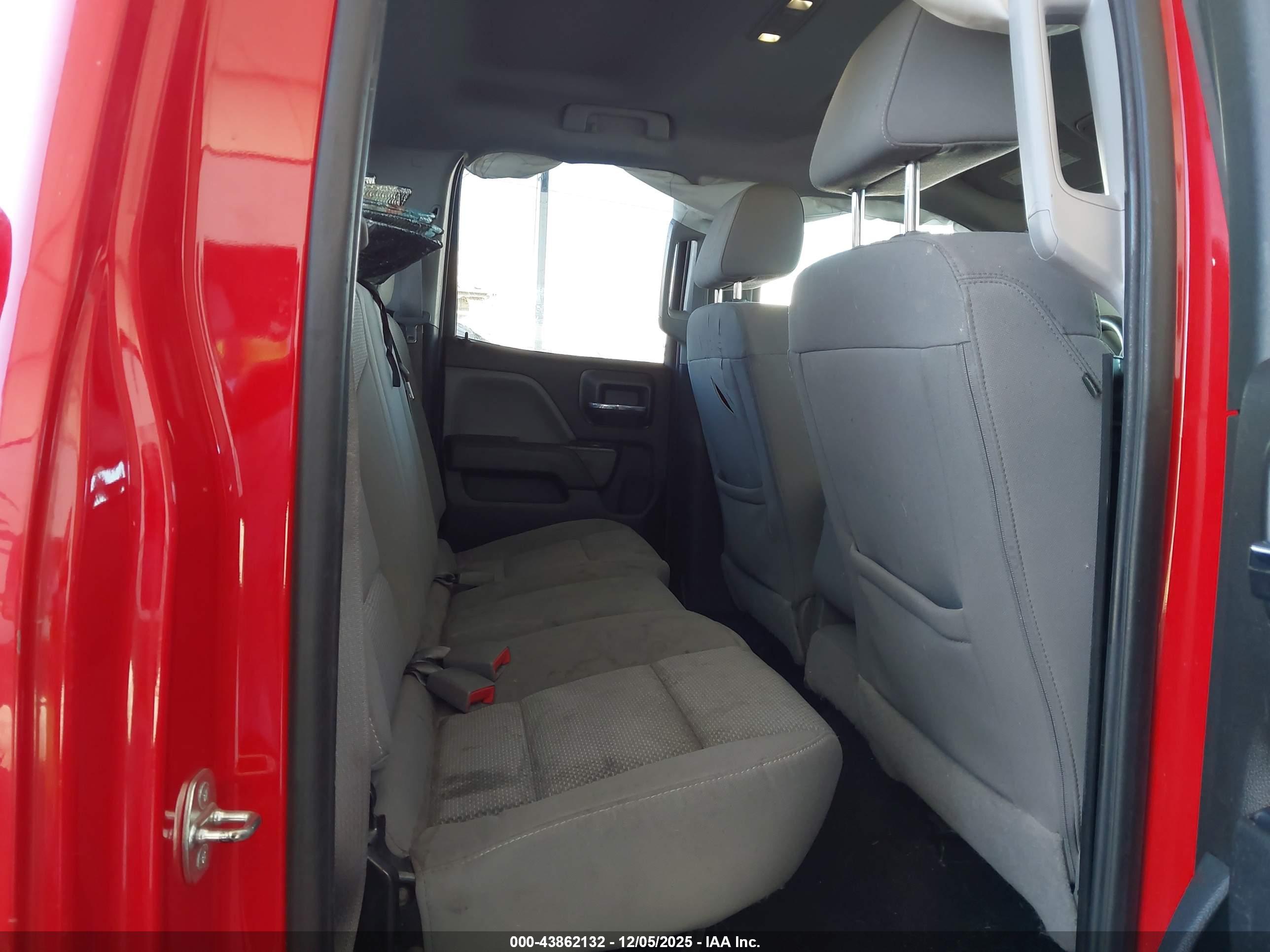 CHEVROLET SILVERADO image 8