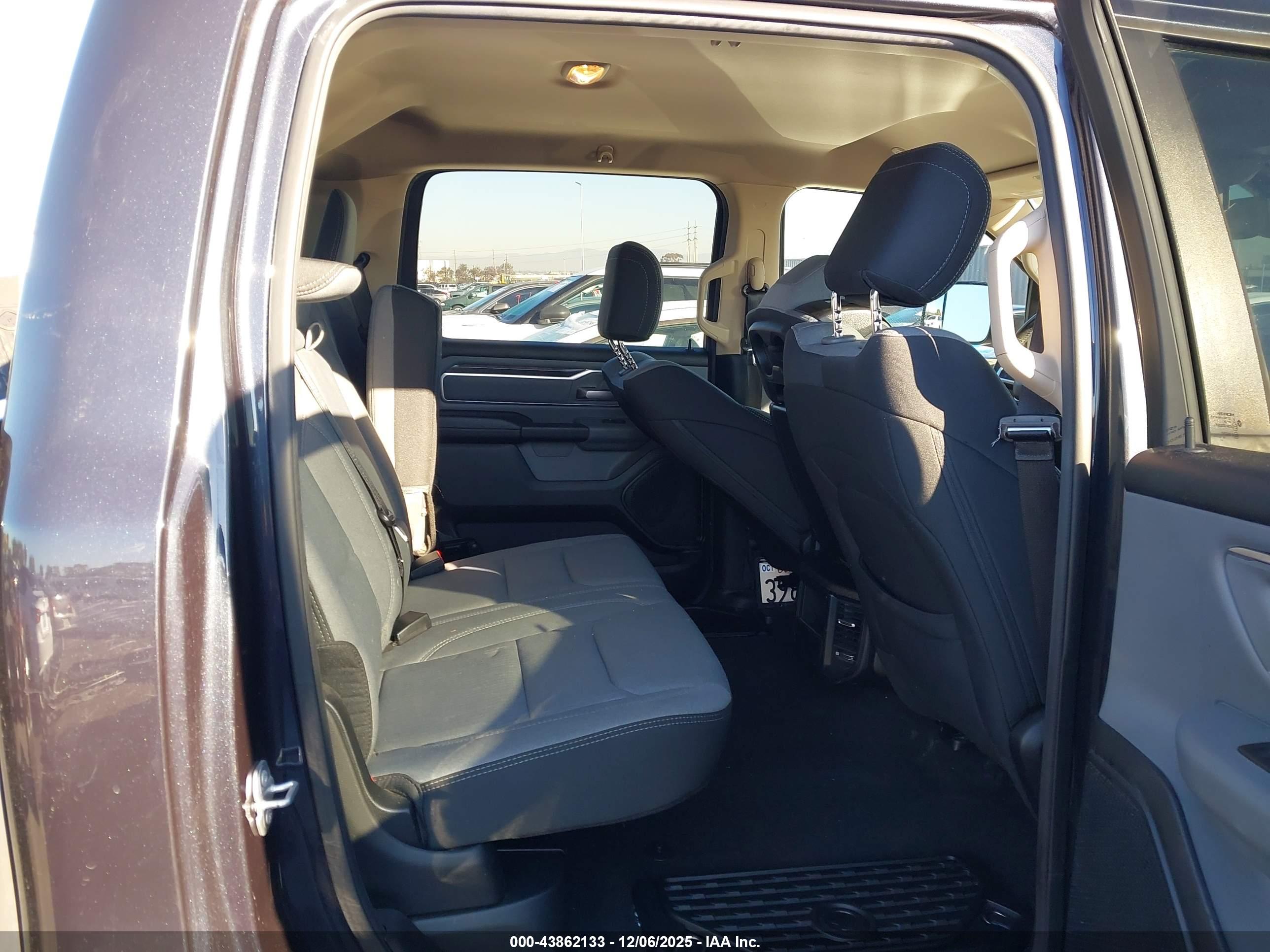 RAM 1500 image 8