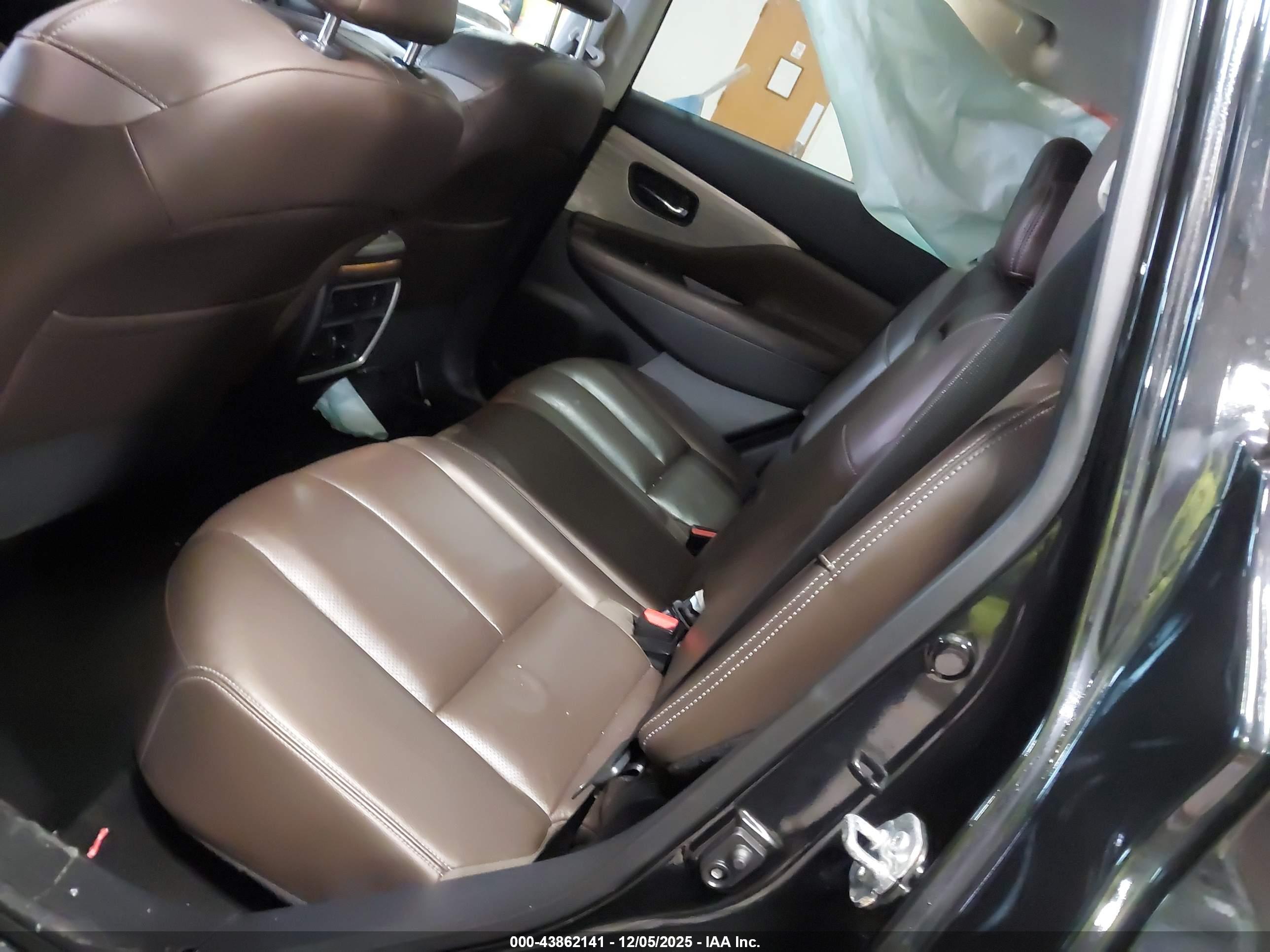 NISSAN MURANO image 8