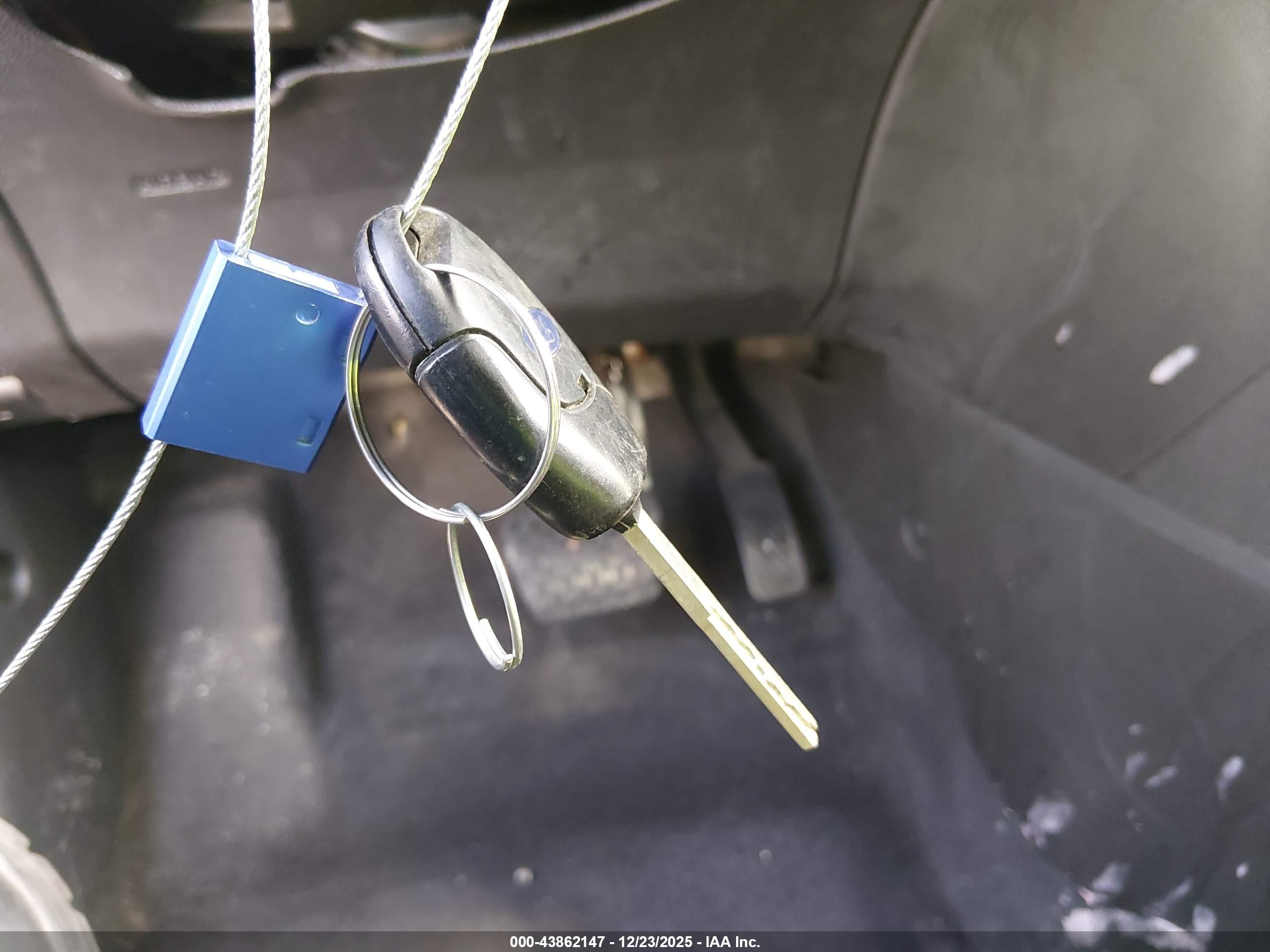 FORD FIESTA image 11
