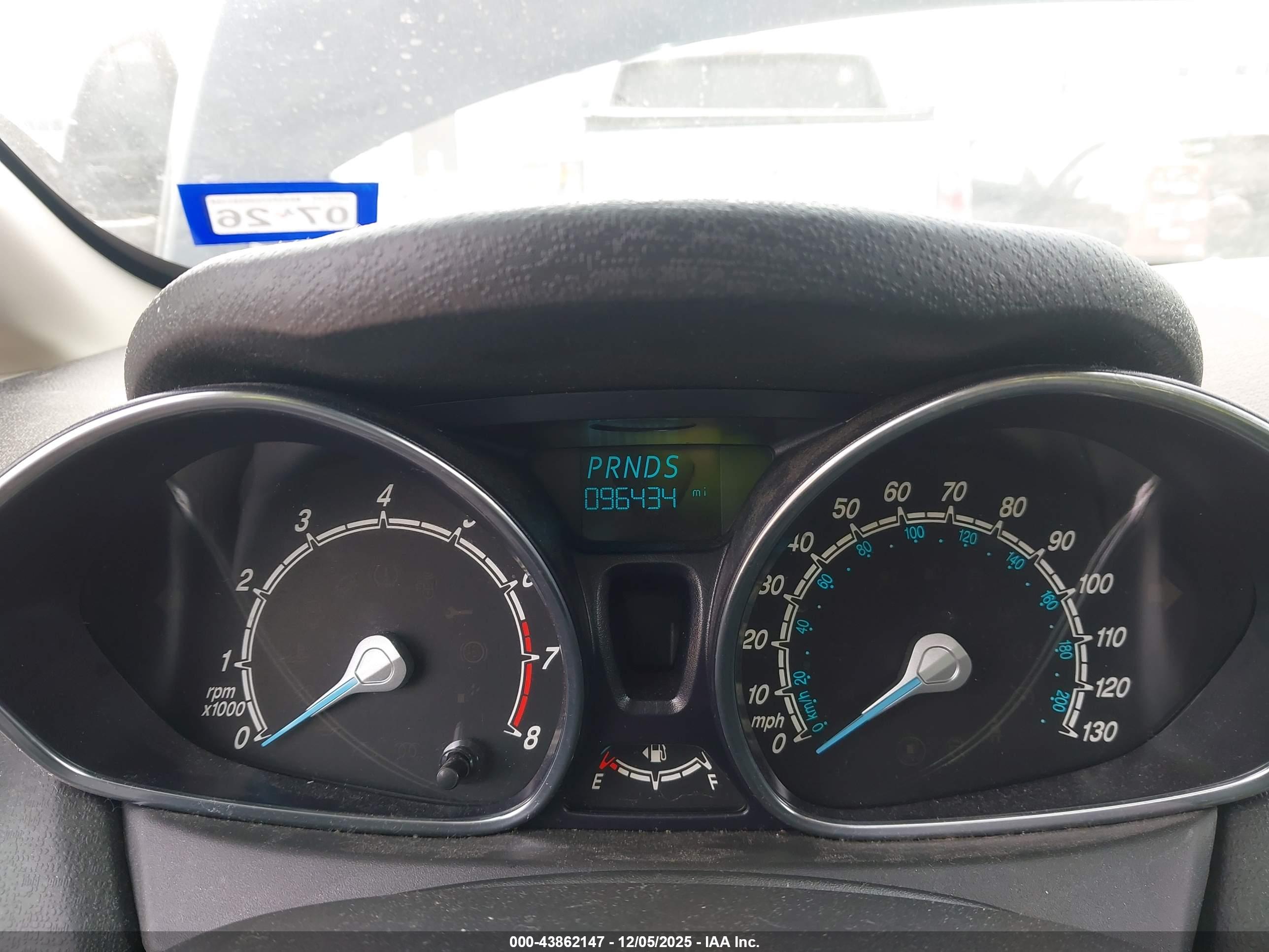 FORD FIESTA image 7