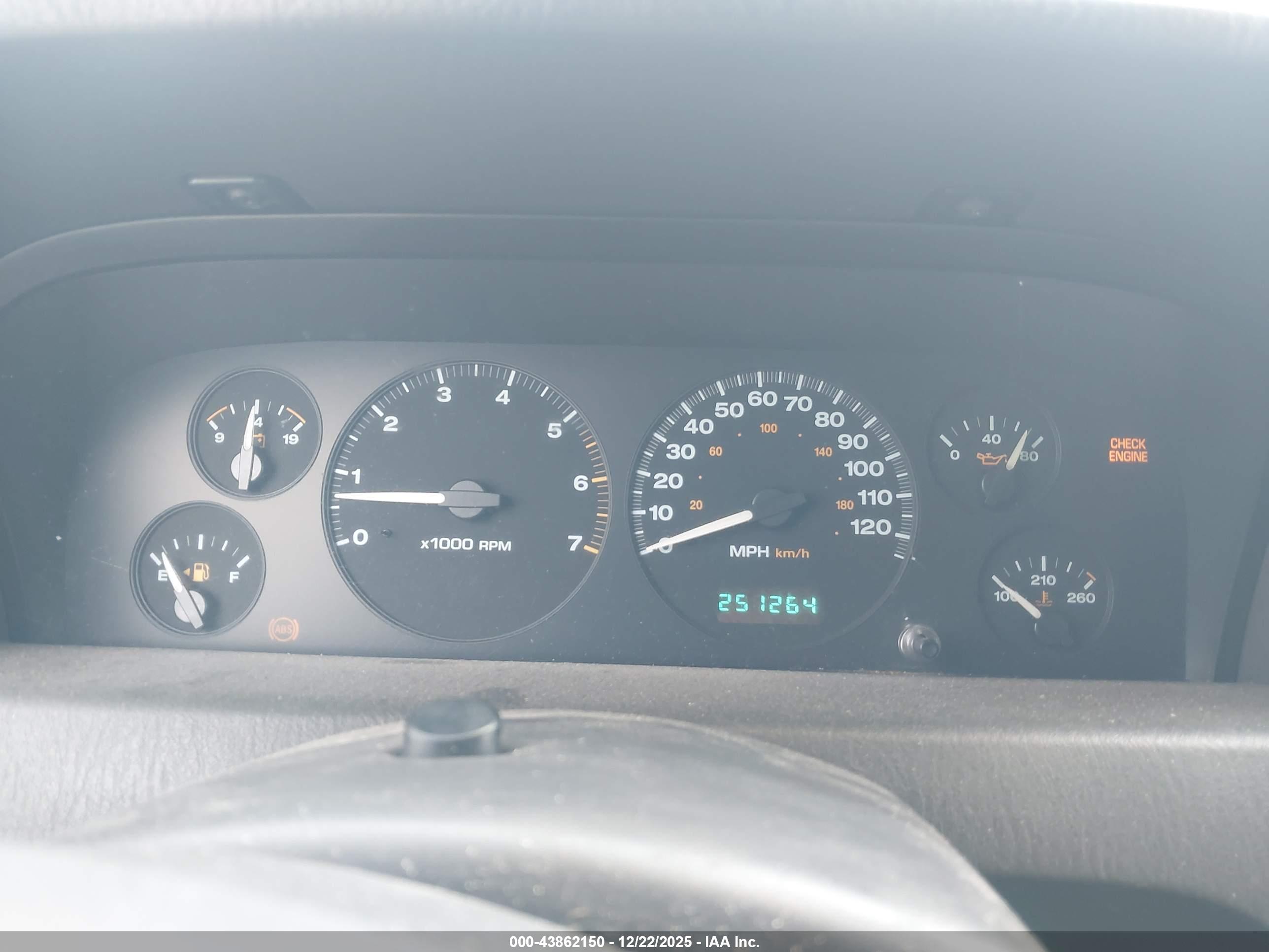 JEEP GRAND image 7